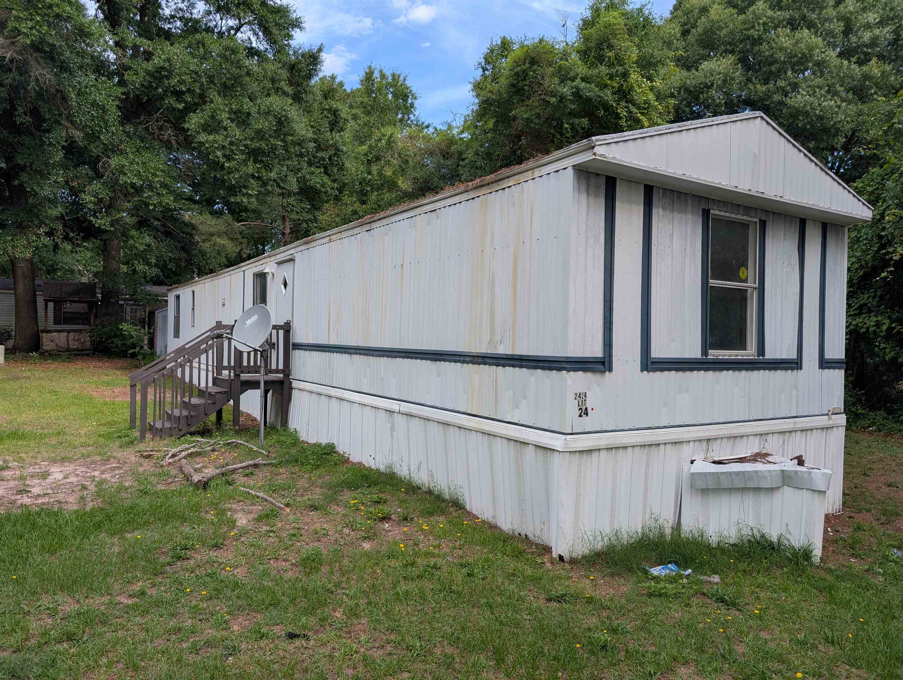 Photo 1 of 9 — 212 R Bar M Ranch Rd, Florence, SC 29501
