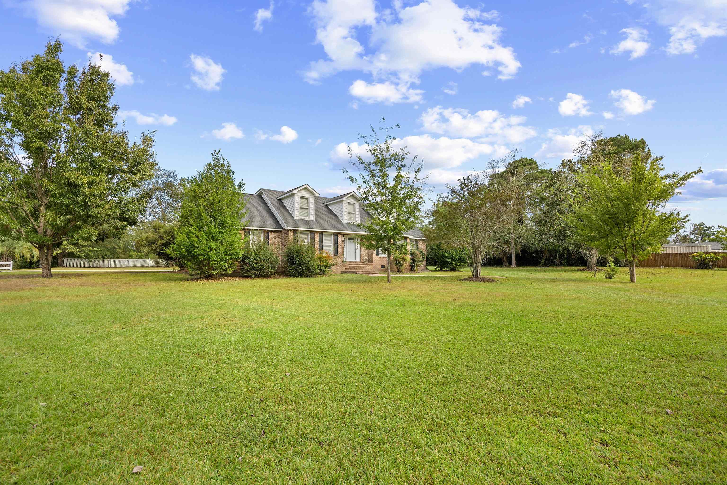 202 Greenleaf Circle