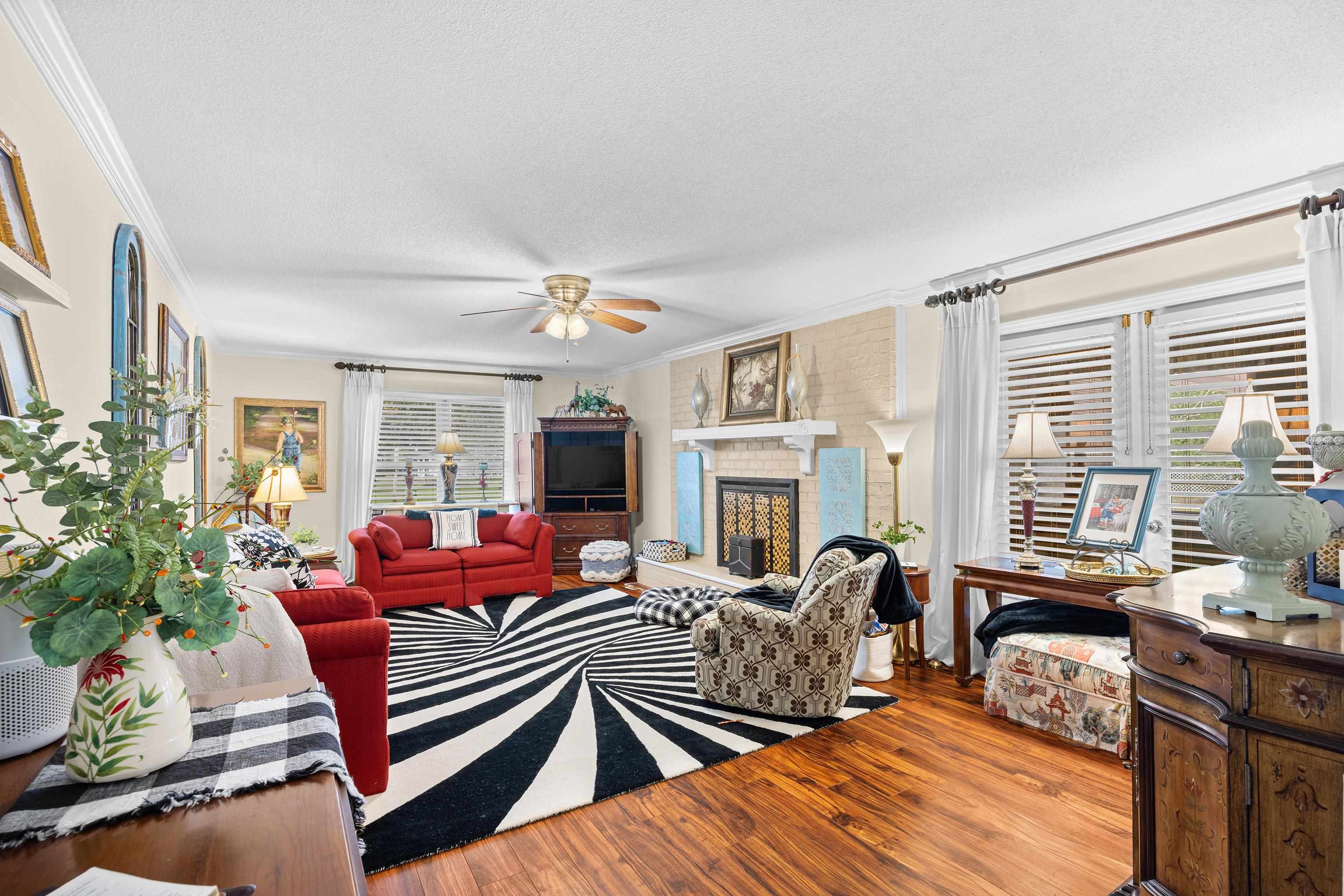 202 Greenleaf Circle