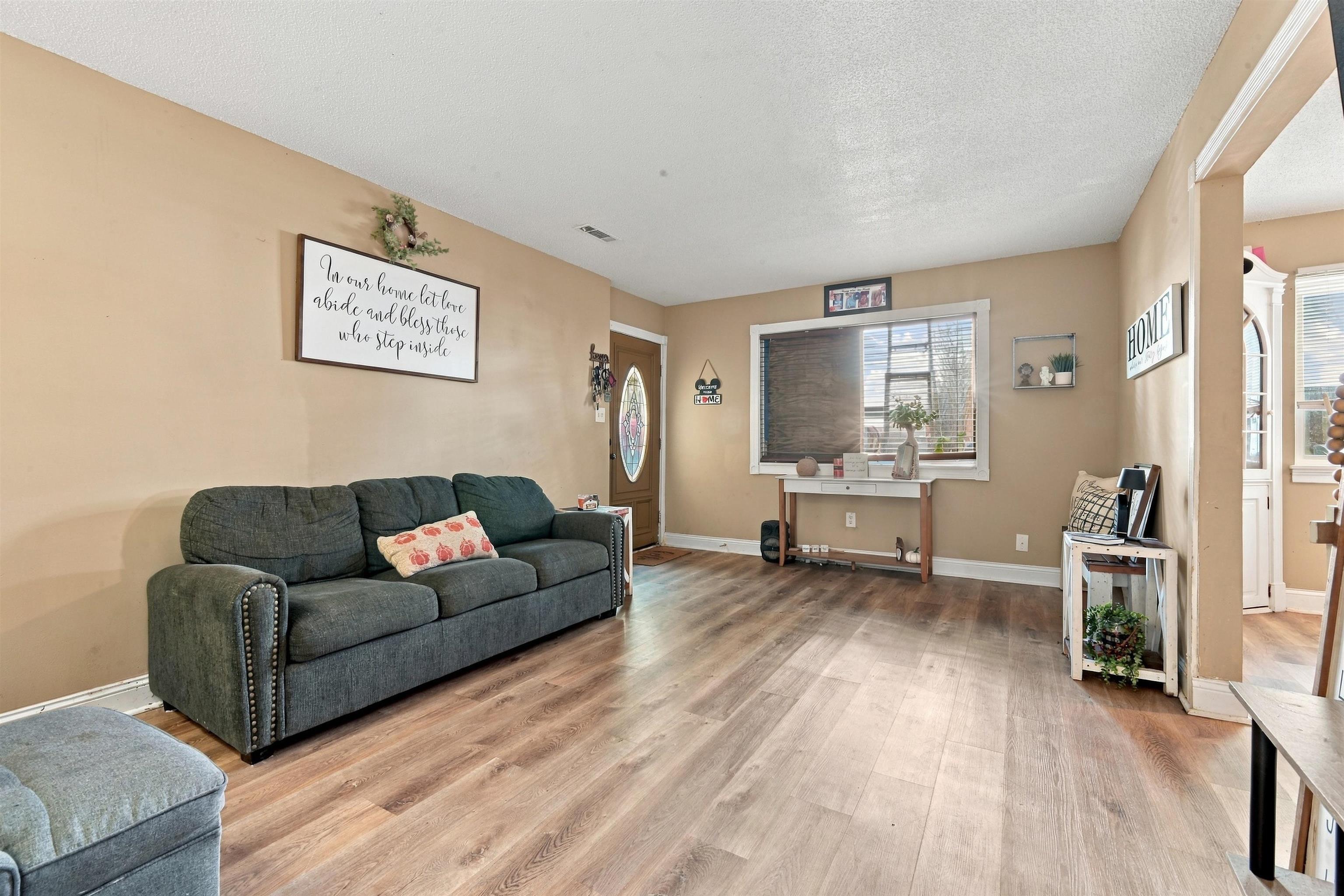 616 35th Ave. N C