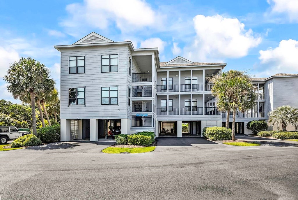 Photo of 188 Inlet Point Dr #22-E, Pawleys Island, SC 29585 (MLS # 2621788)