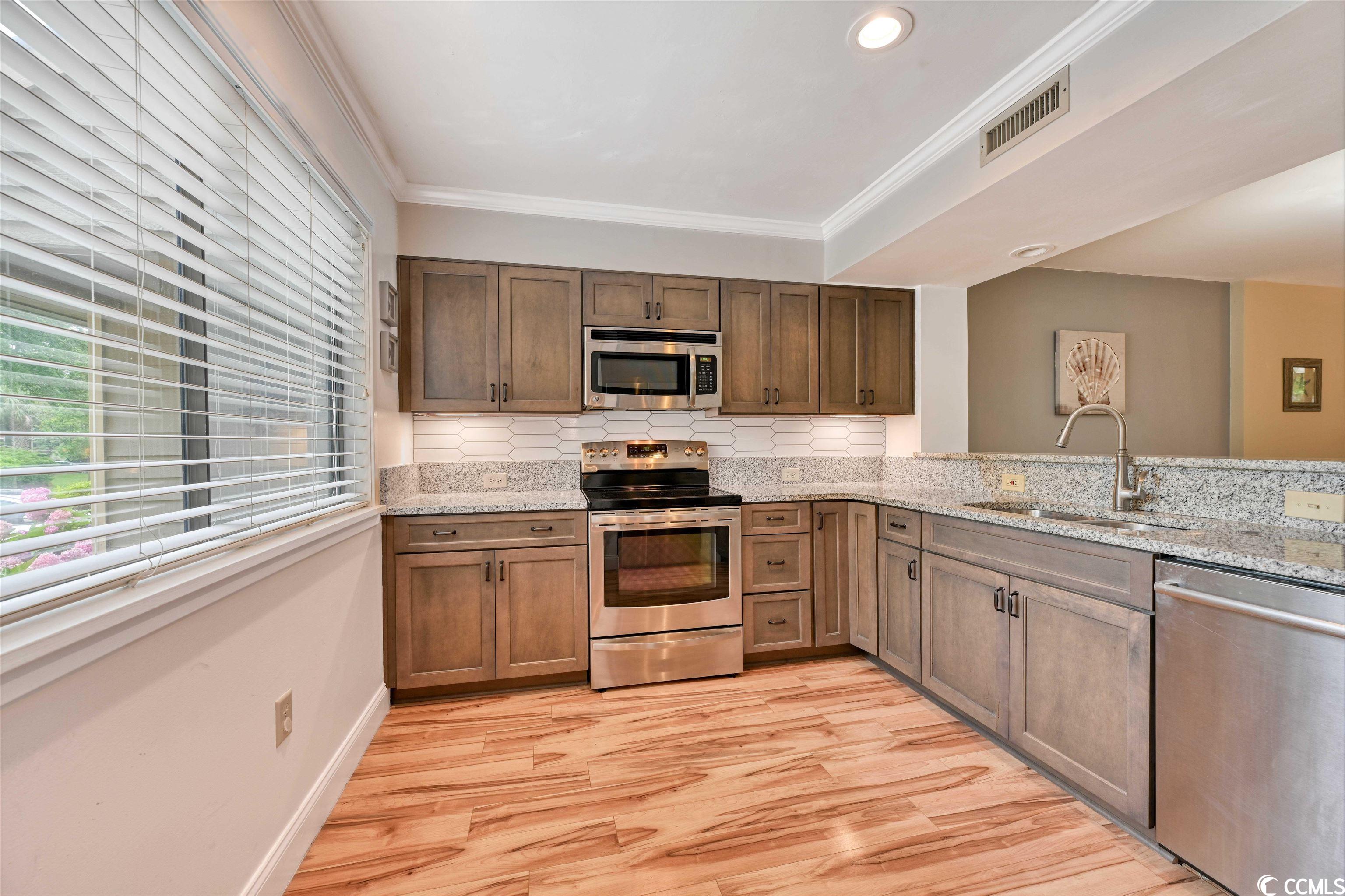 Photo 4 of 39 of 302 Westbury Ct. 1B condo