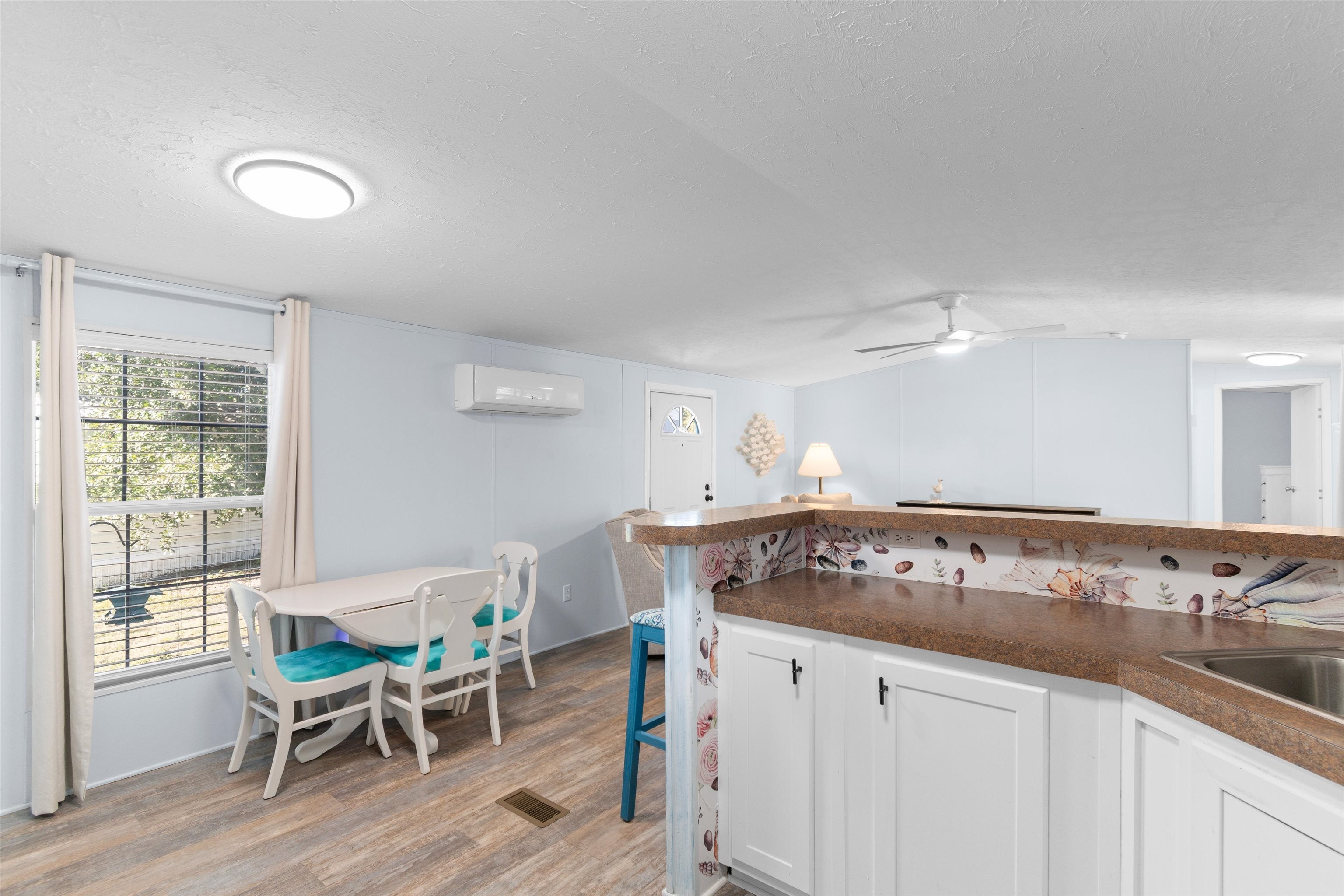 1523 Beacon Ave.