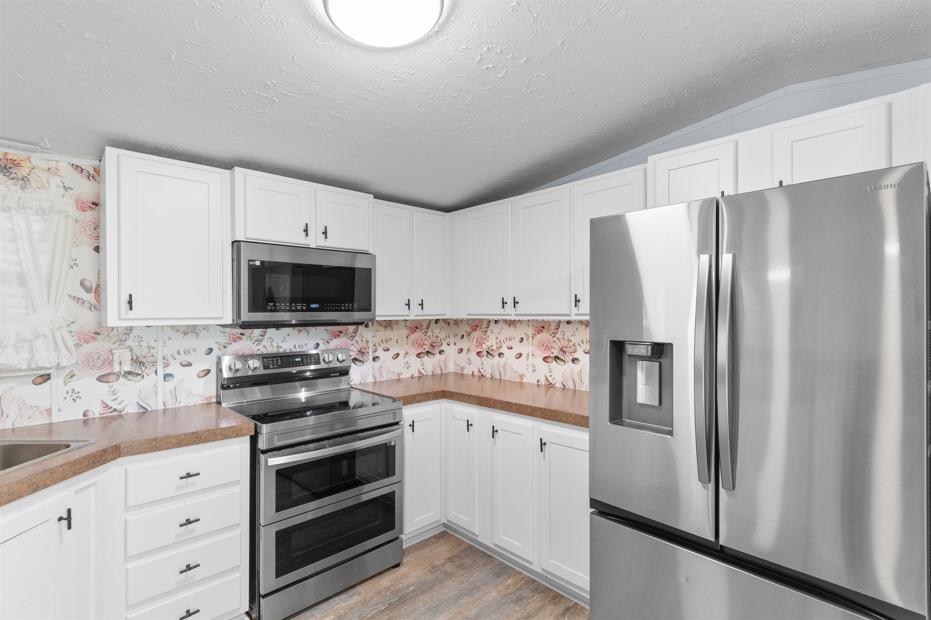 1523 Beacon Ave.