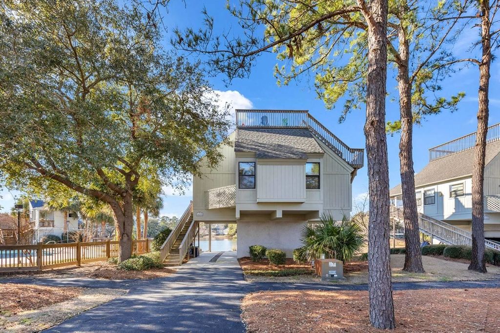 Photo of 100 Oyster Catcher Pl, Pawleys Island, SC 29585 (MLS # 2603066)