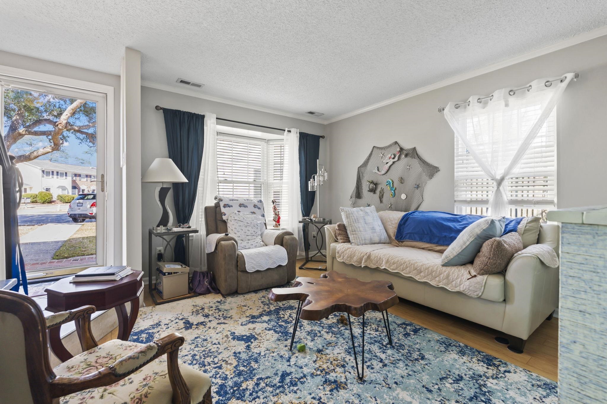 2925 Carriage Row Ln. 234