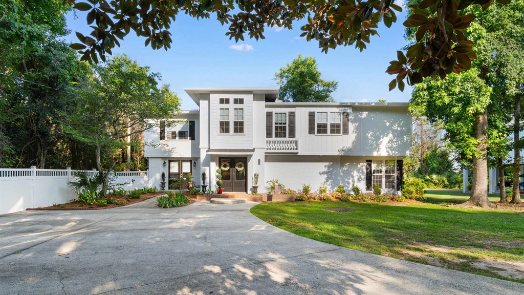 Photo of 105 Midway Dr, Pawleys Island, SC 29585 (MLS # 2616211)