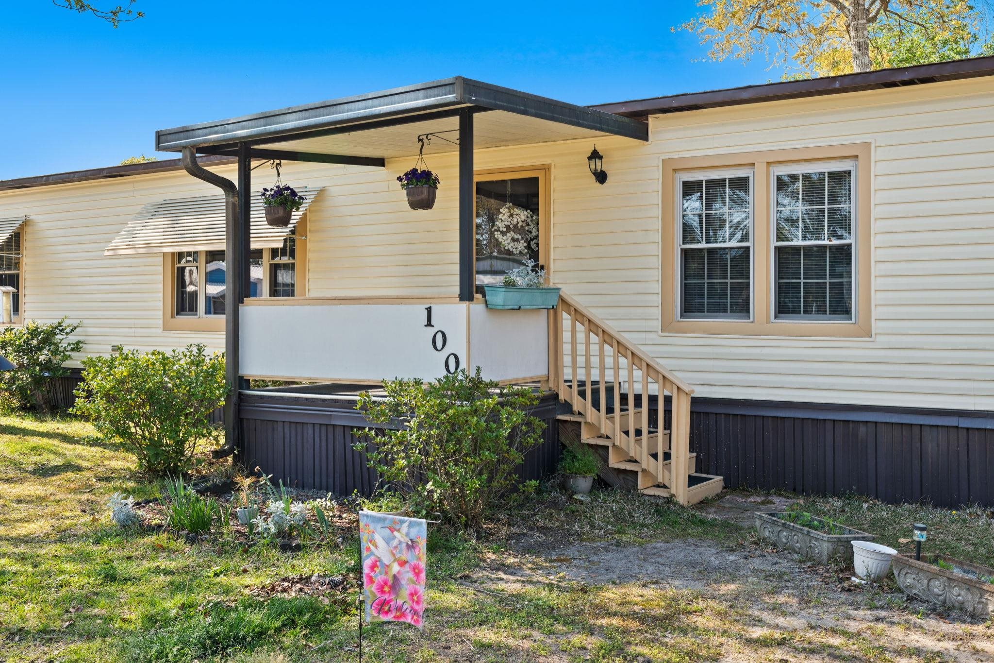 100 Crooked Island Circle