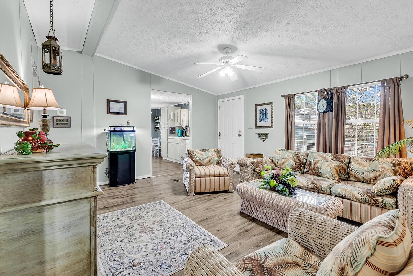 738 Oliver Dr.