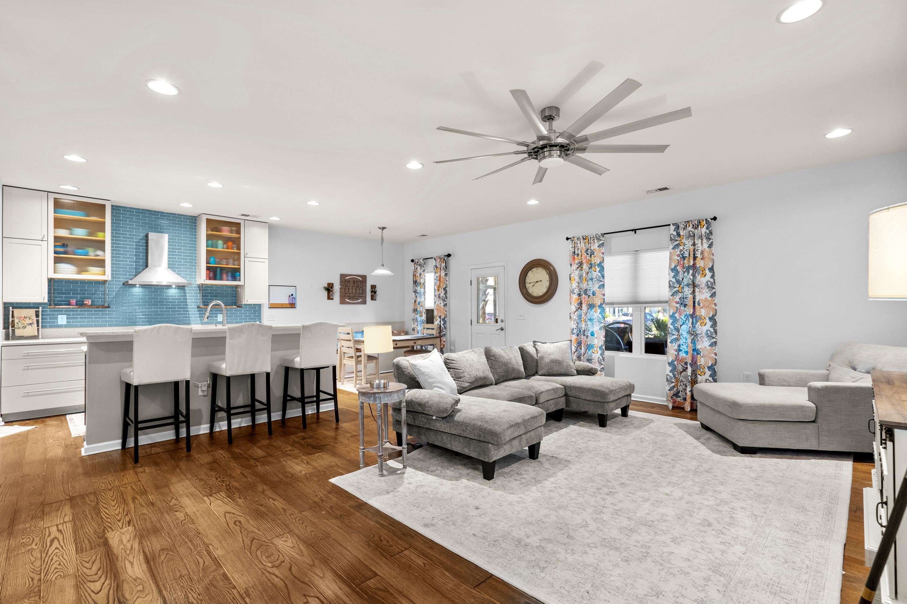 2642 Great Scott Dr.
