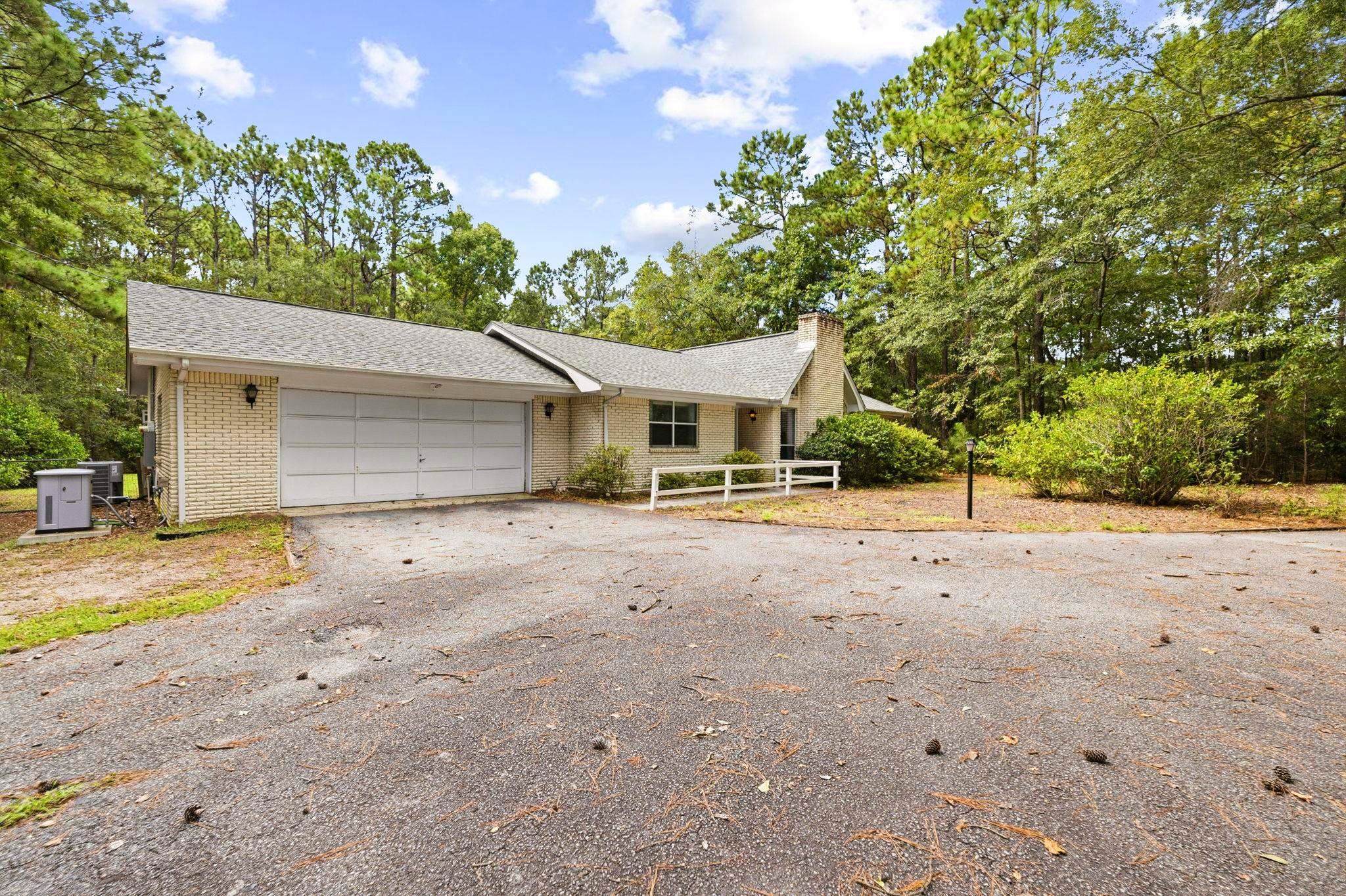 3811 Loblolly Ave.