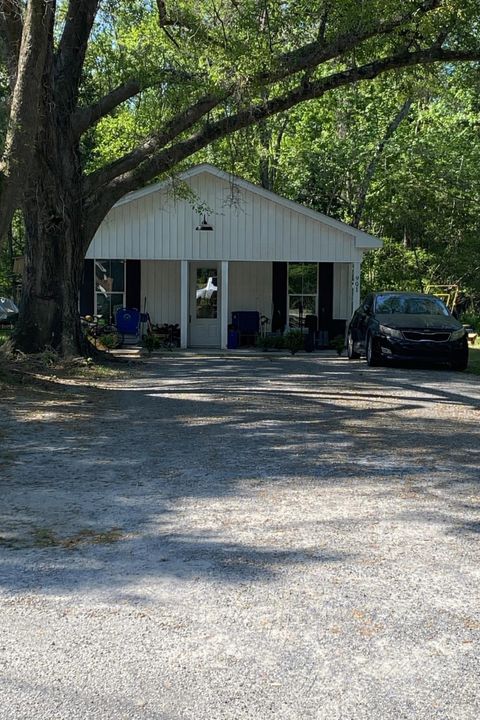 Photo of 901 Lakeside Dr, Georgetown, SC 29440 (MLS # 2610426)