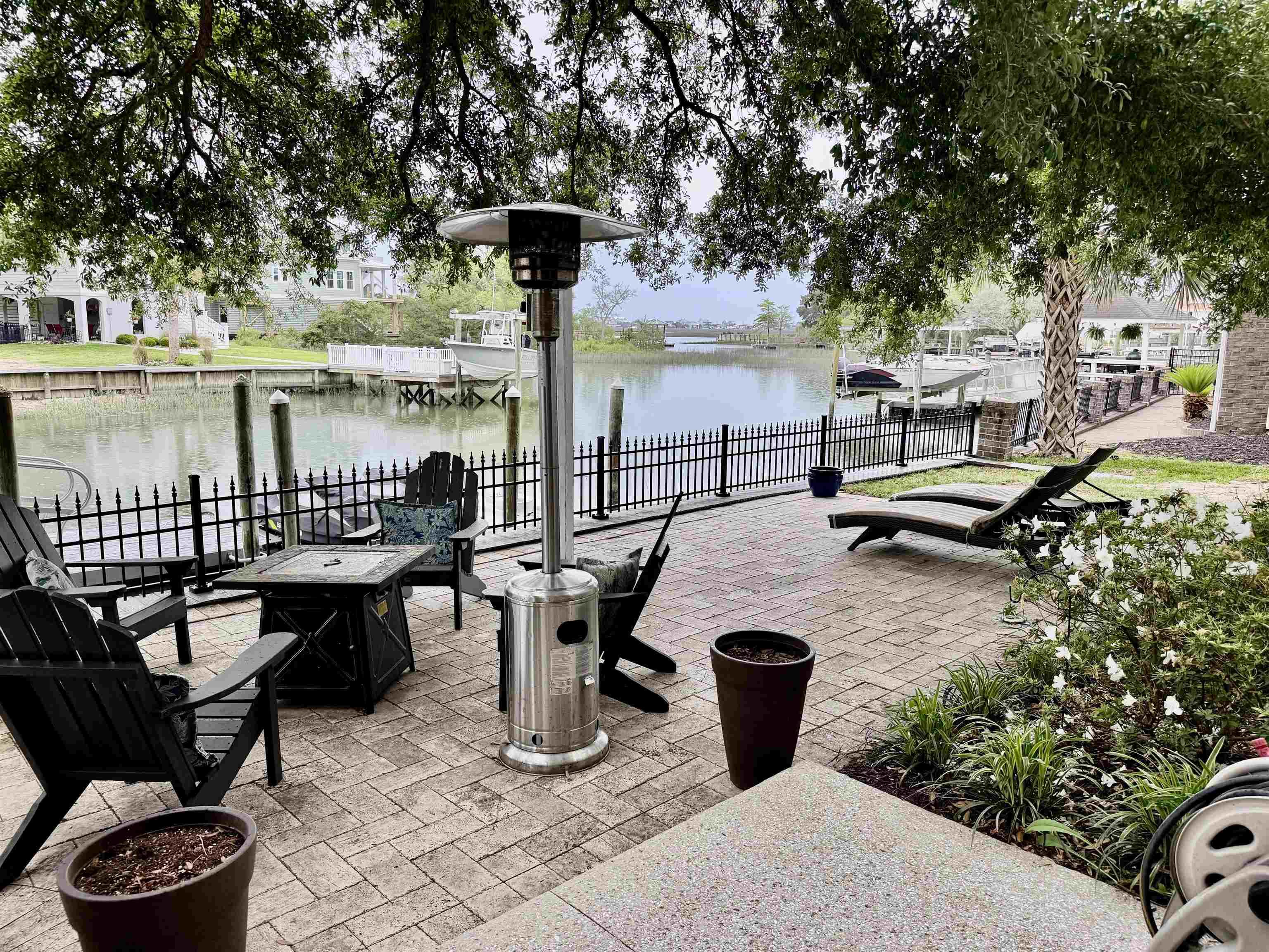 17 Carson Creek Dr.