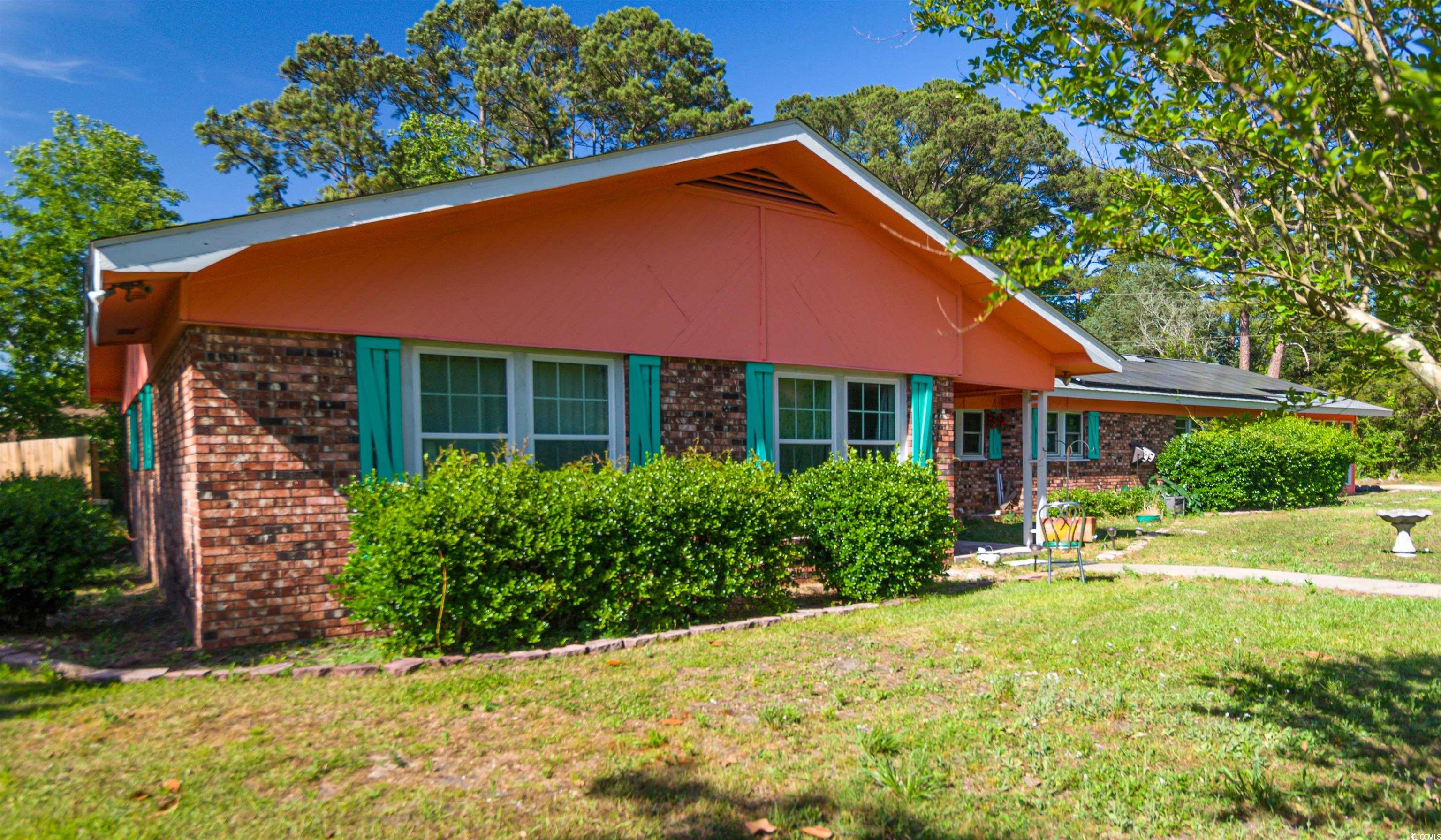152 Gateway Dr.