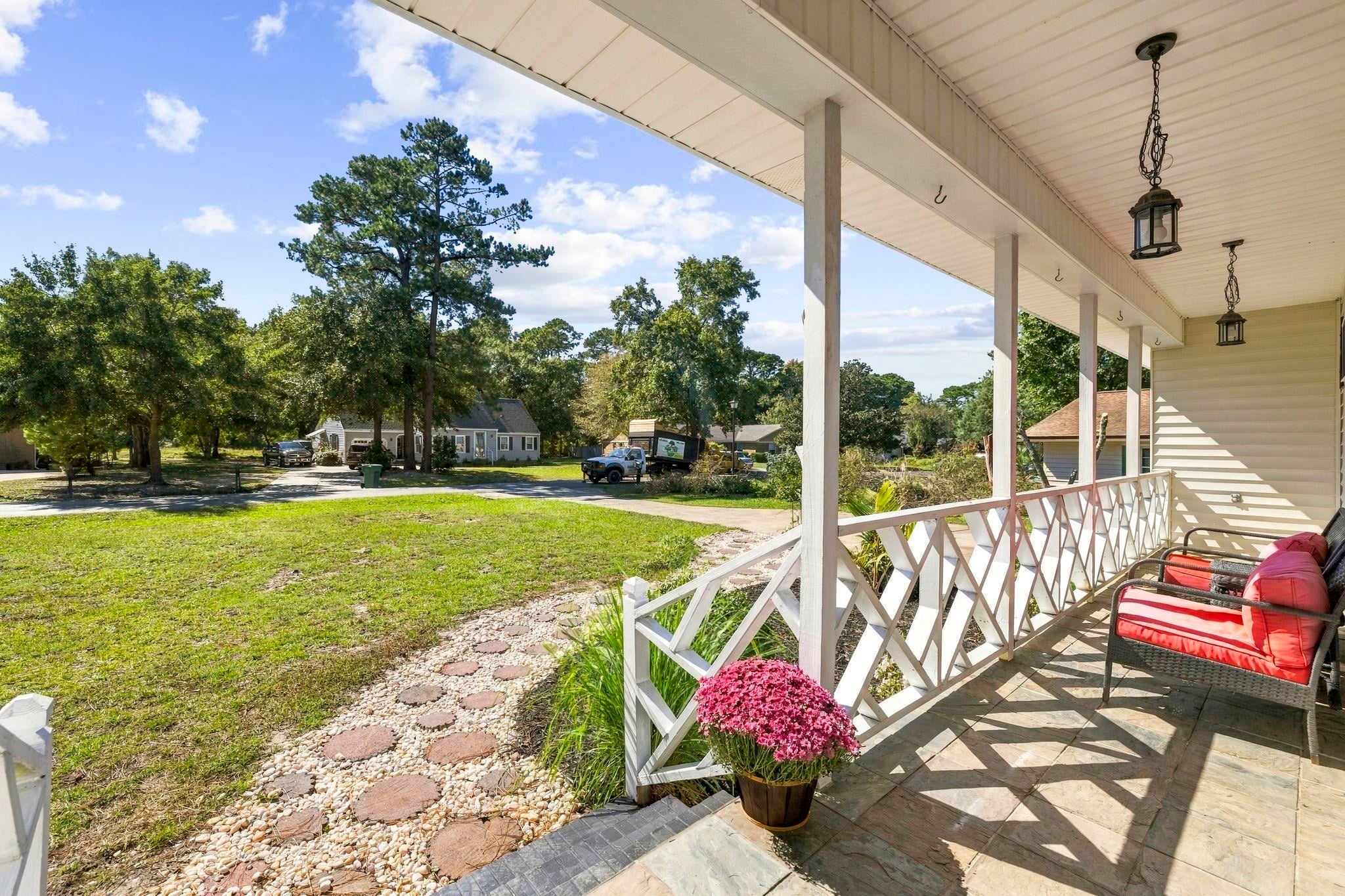 1850 Bay Tree Ln.