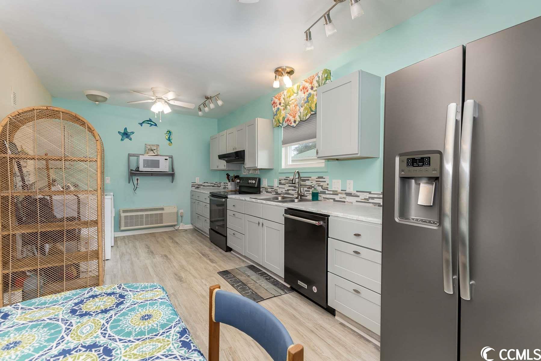 Photo 6 of 26 of 1504 Ember Dr. mobile home