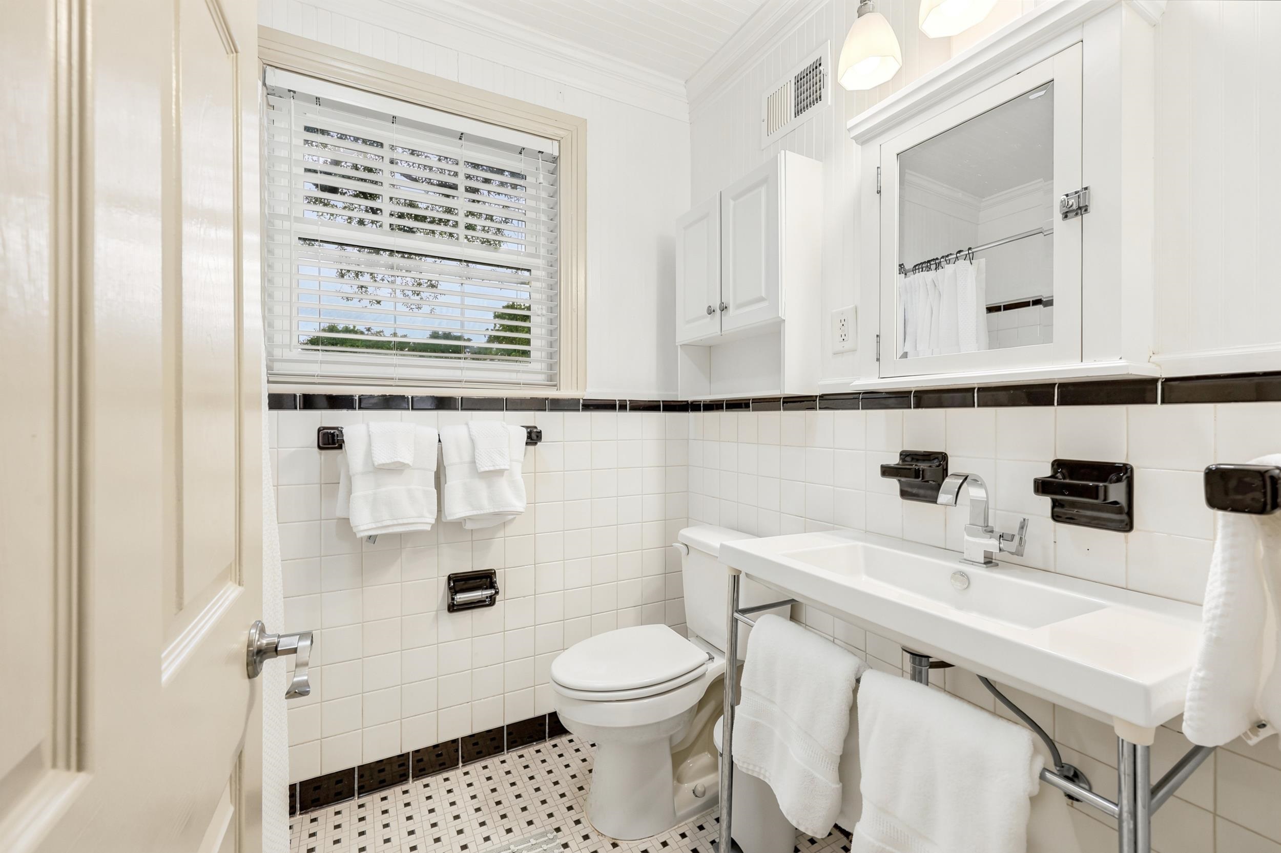 Georgetown, South Carolina, 29440, United States, 4 Bedrooms Bedrooms, ,4 BathroomsBathrooms,Residential,Active,2052101