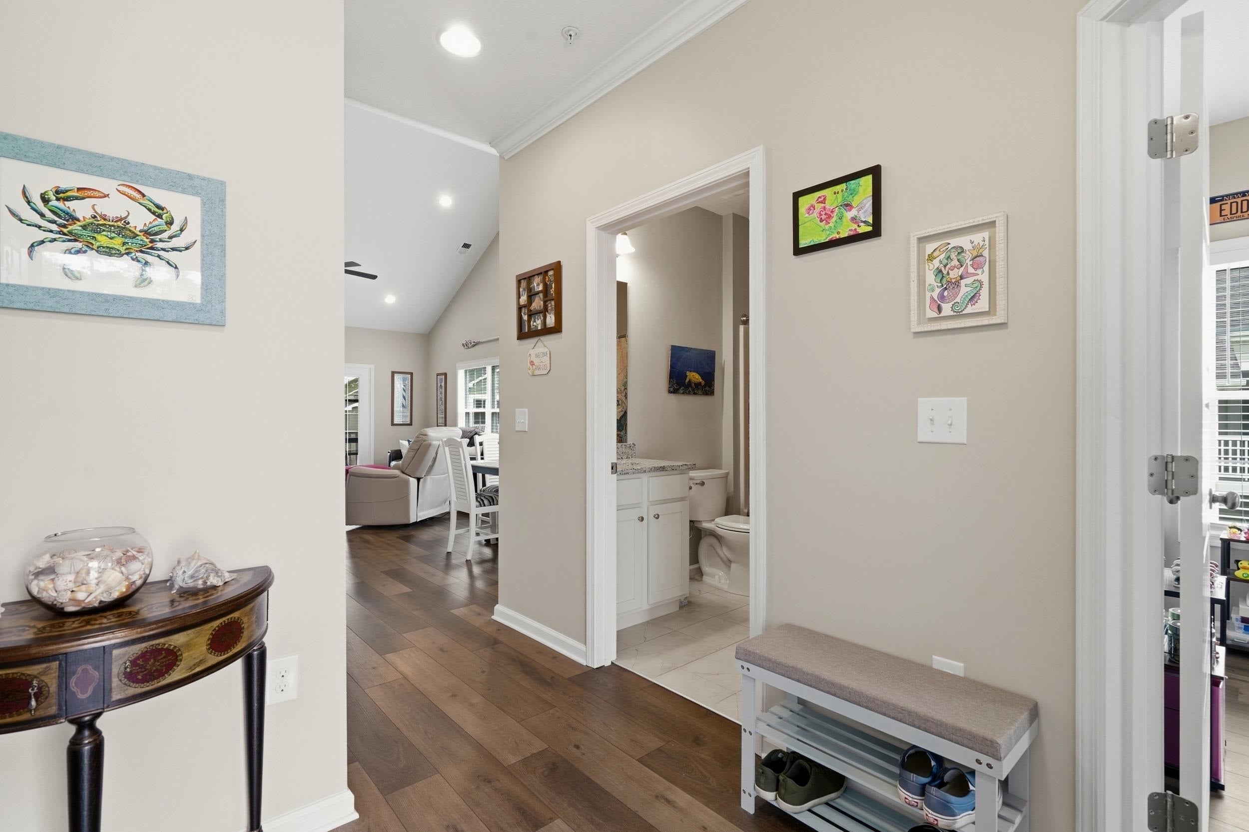 647 Sunnyside Dr. 202 - Photo 4
