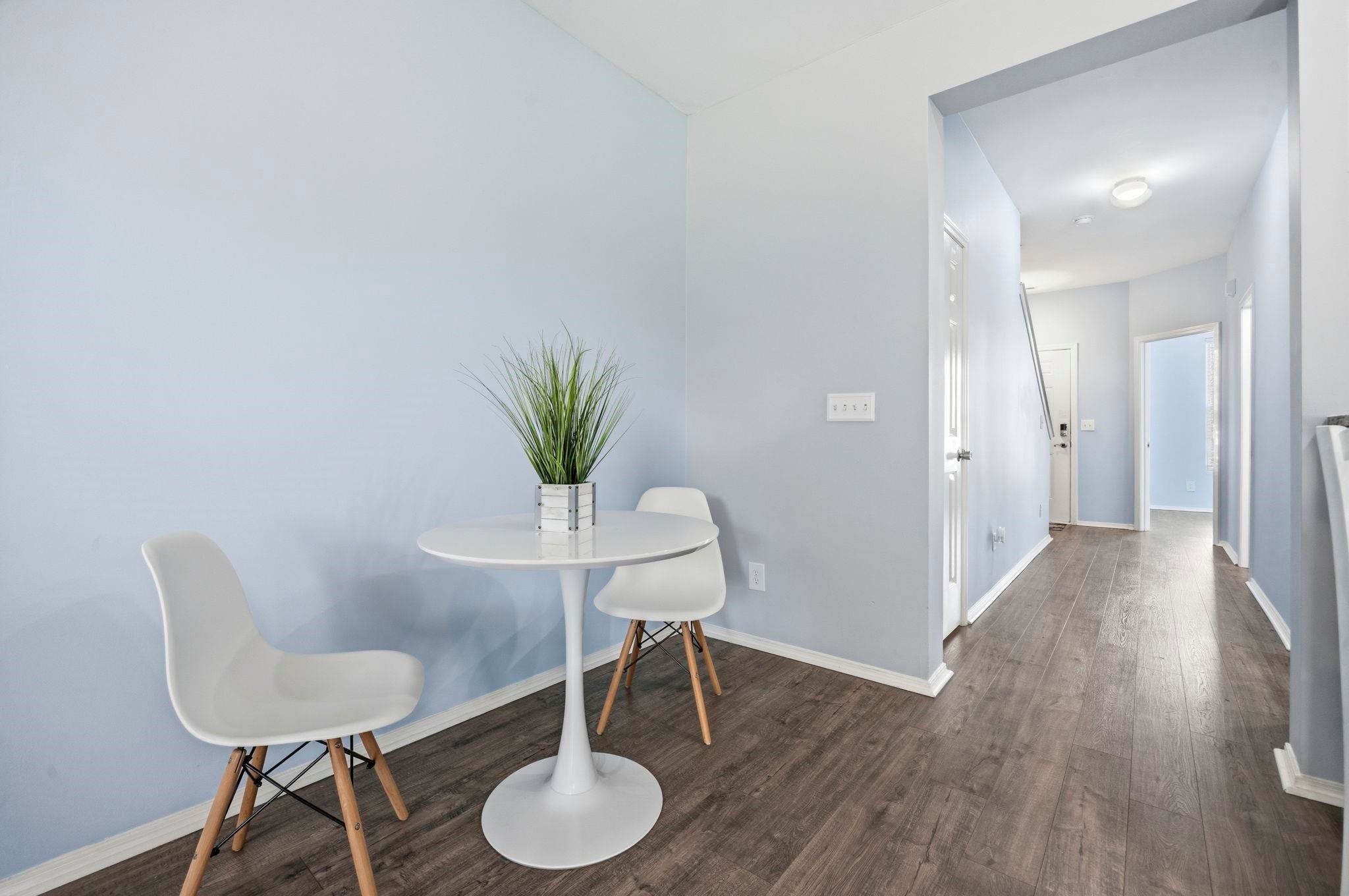 140 Olde Towne Way 2
