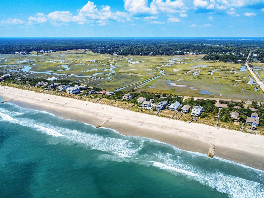 Photo of 472 Myrtle Ave, Pawleys Island, SC 29585 (MLS # 2523490)