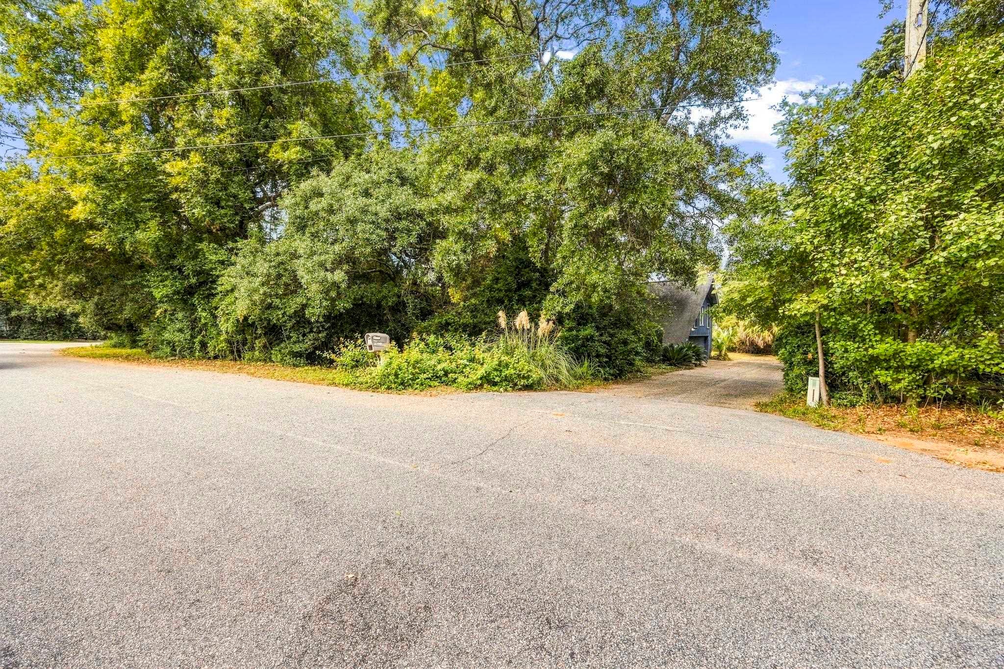 4900 Yaupon Circle