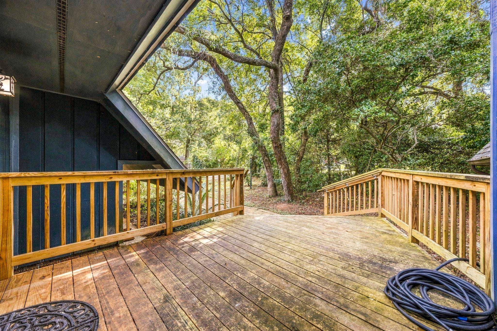 4900 Yaupon Circle