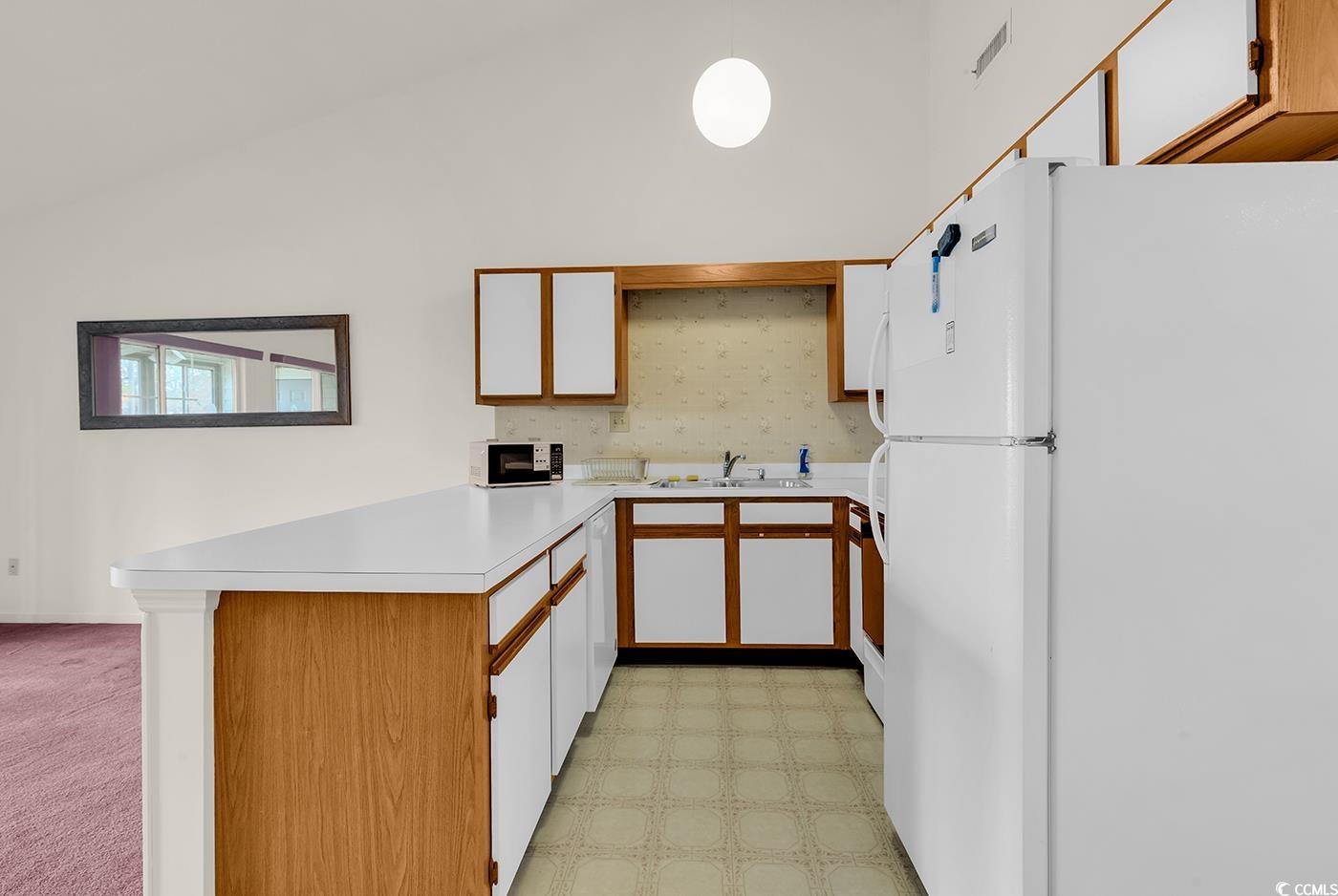 925 Fairwood Lakes Ln. 25-J