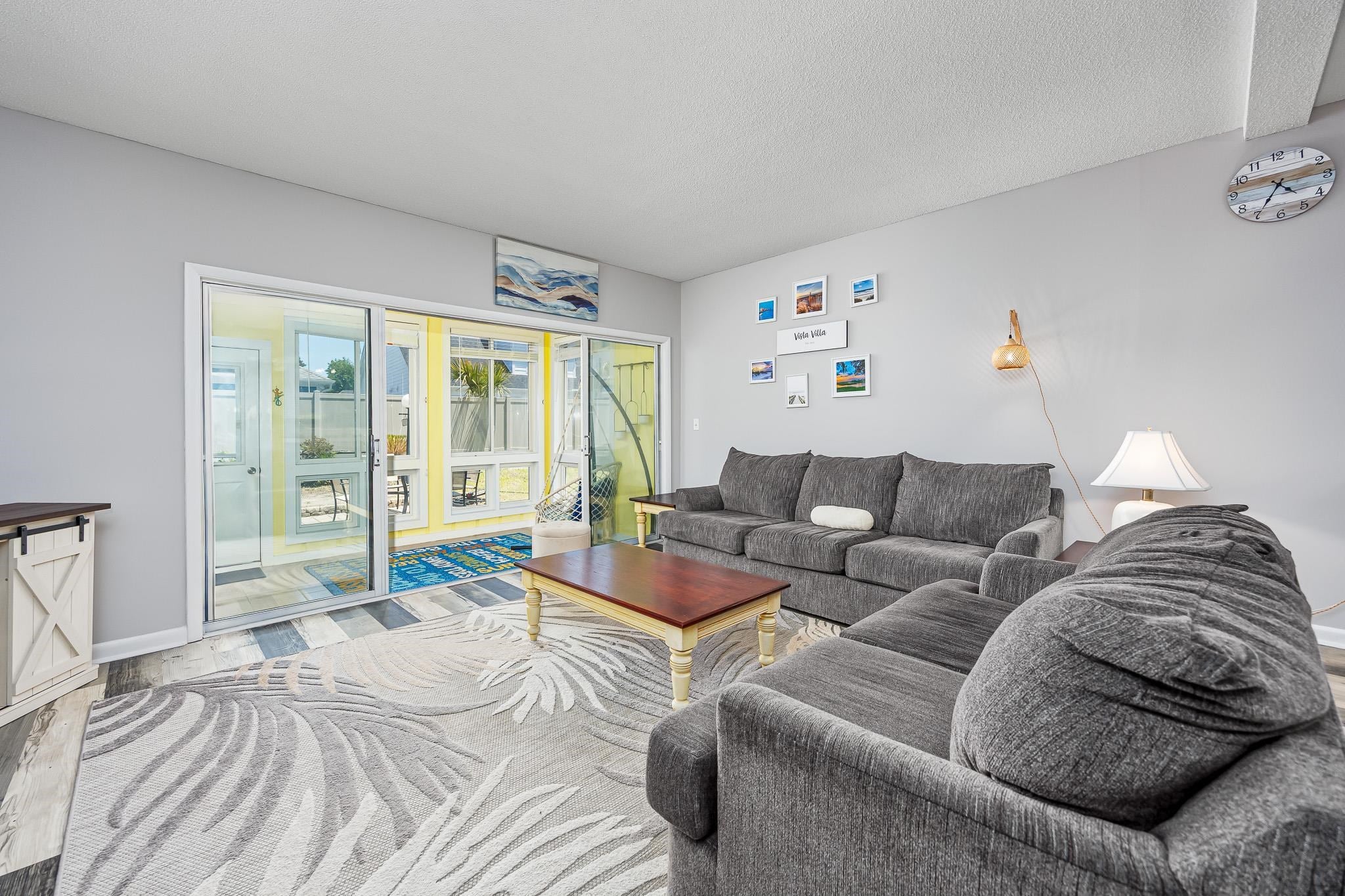 832 Villa Dr. 832