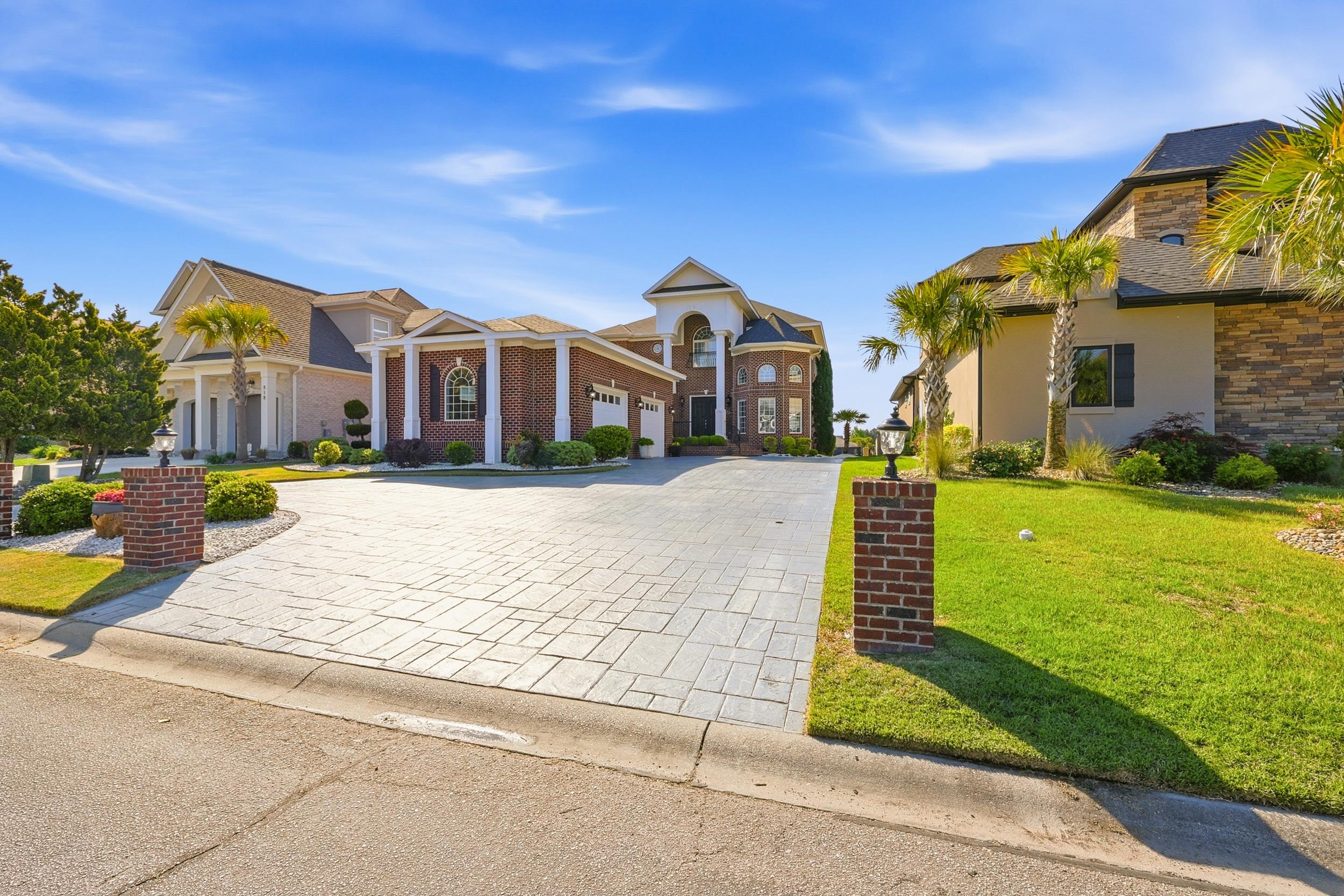 816 Waterton Ave.
