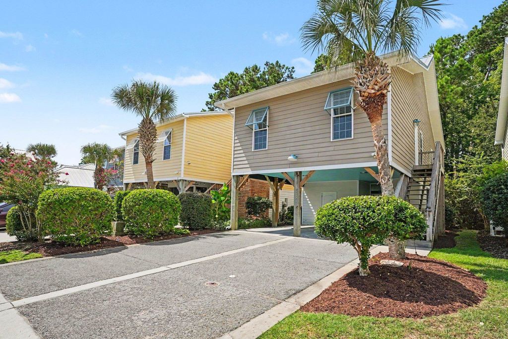 Photo of 65 Weatherboard Ct, Pawleys Island, SC 29585 (MLS # 2618051)