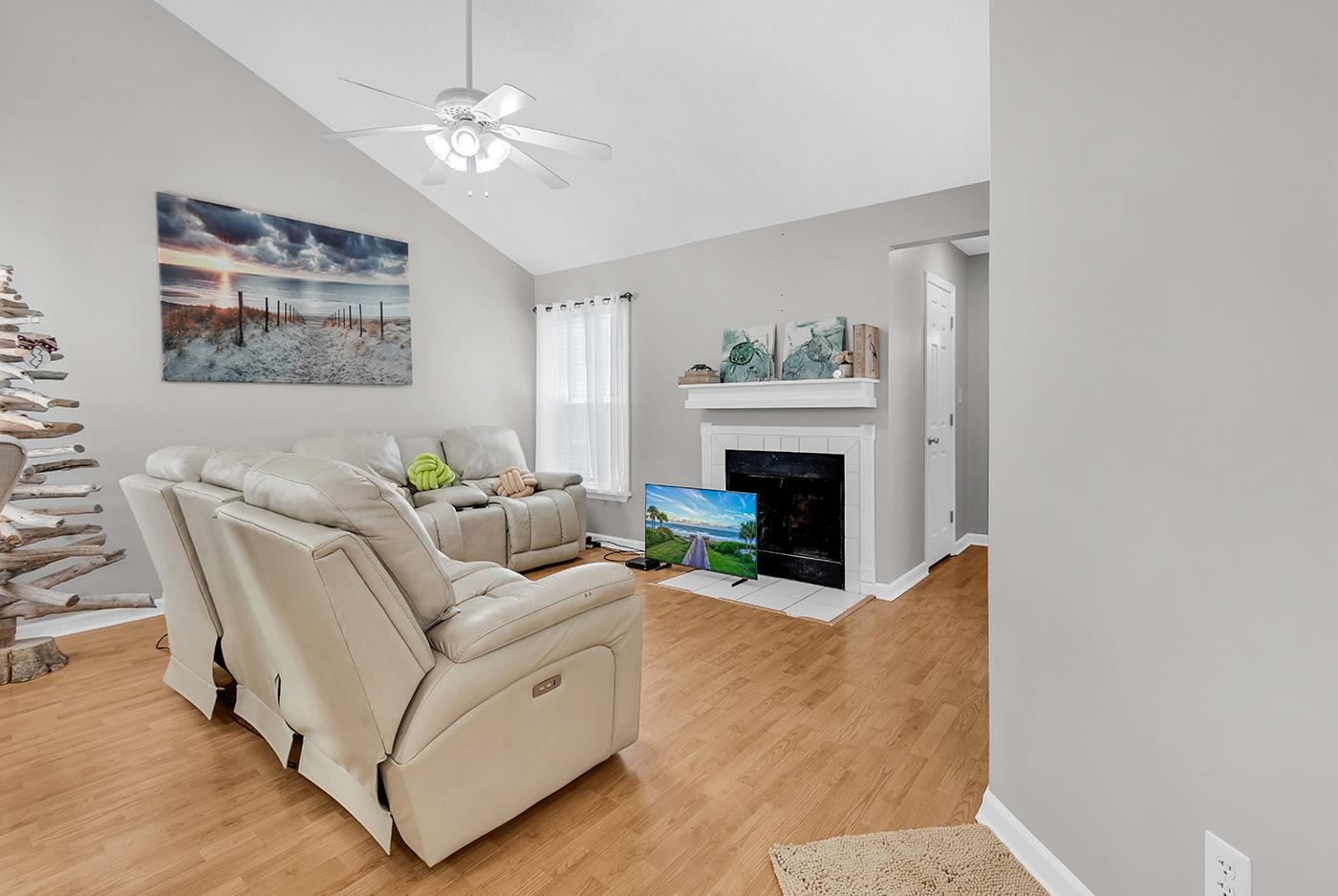 312 Lyons Cove Dr.