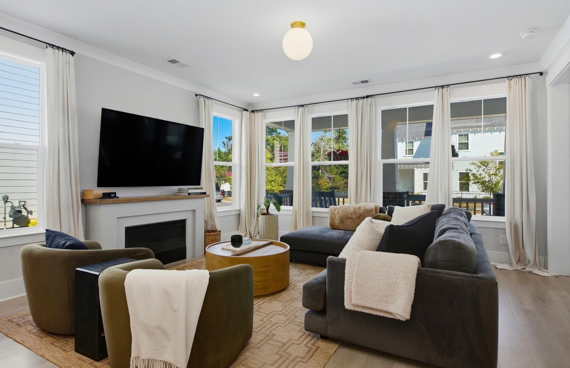 485 Ayrhill Loop