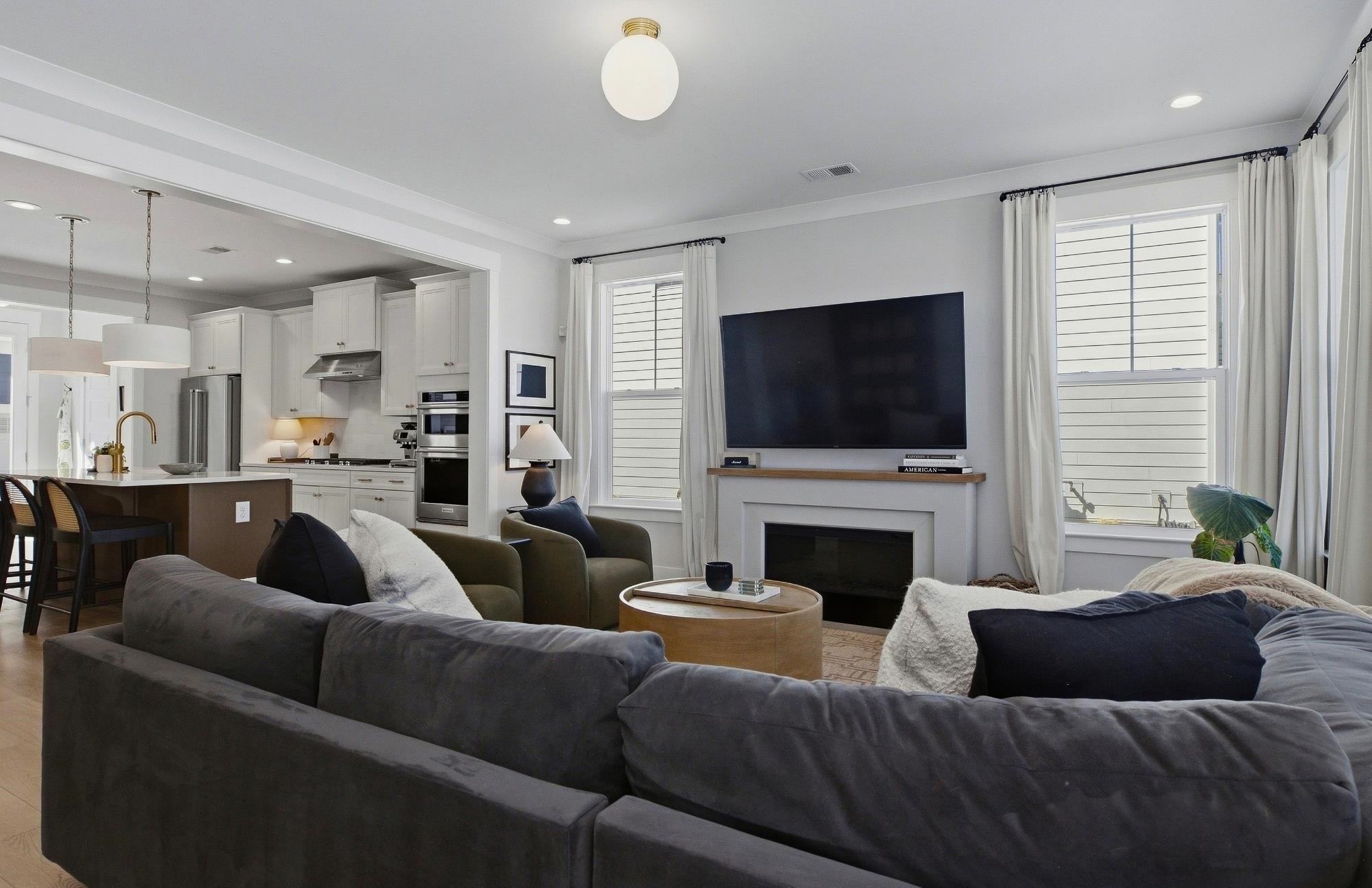 485 Ayrhill Loop