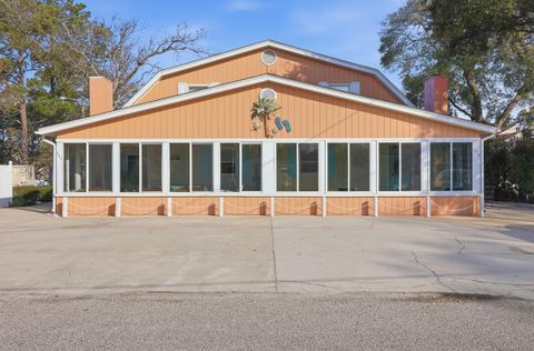 113 Ash St. 113 North Myrtle Beach SC 29582