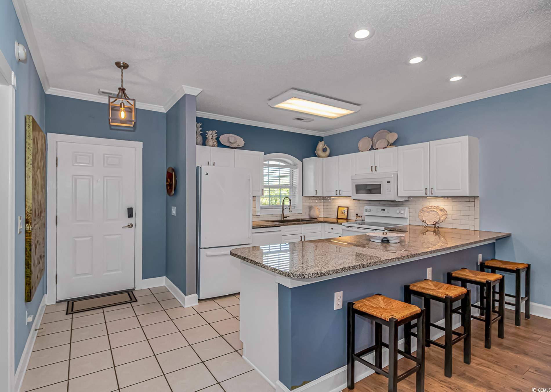 4161 Hibiscus Dr. 203