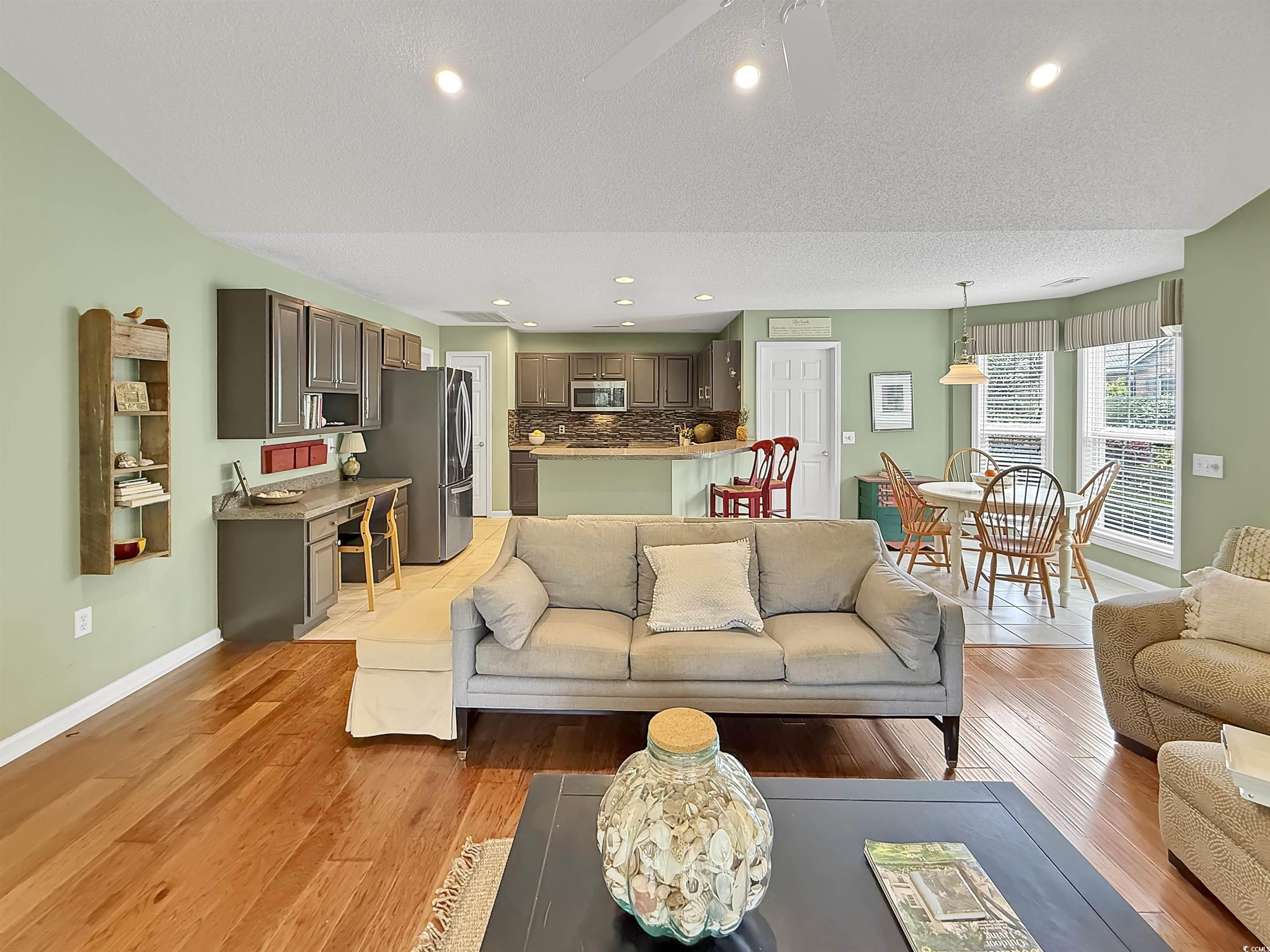 28 Torrens Pl.
