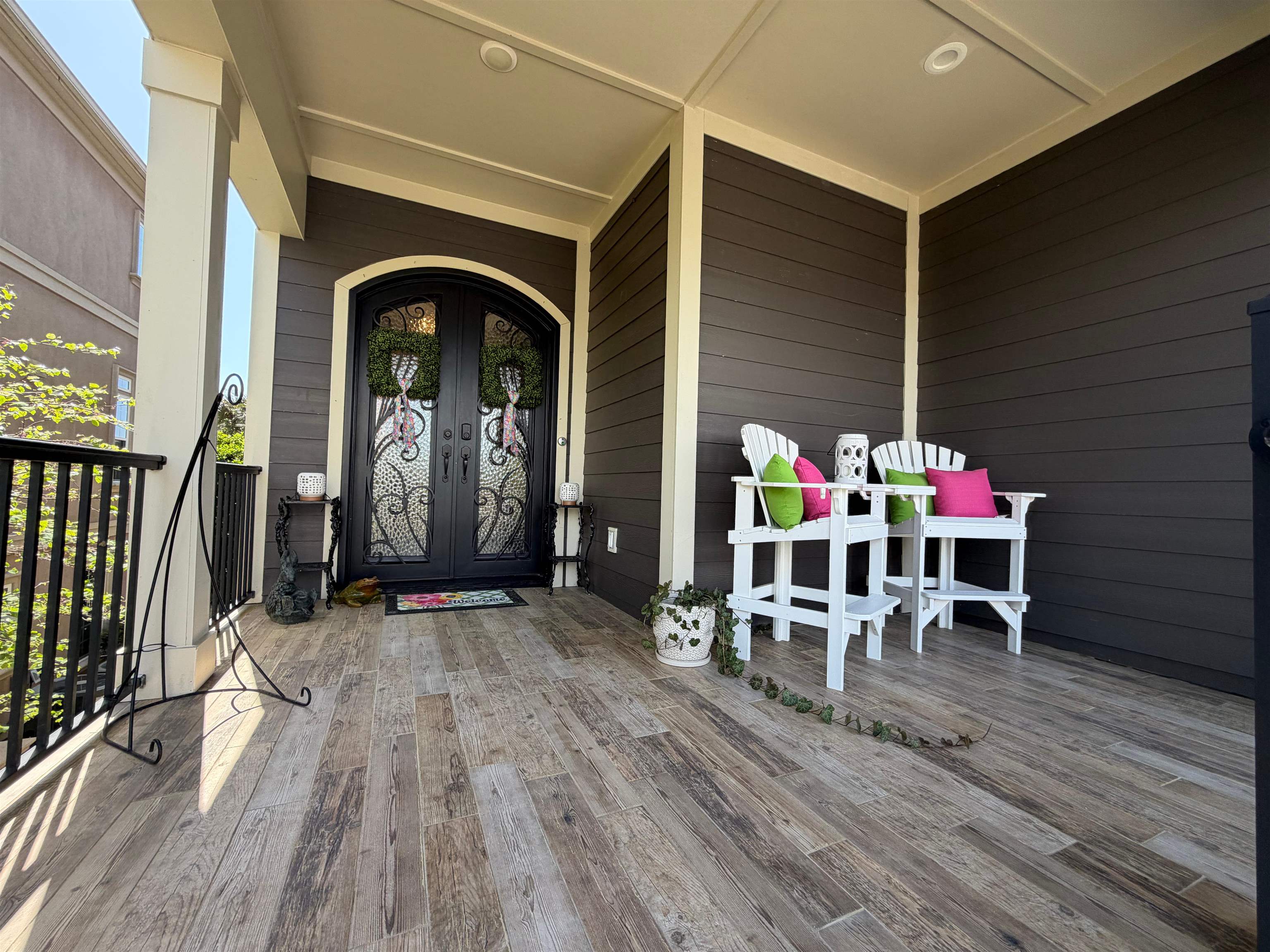 332 West Palms Dr.