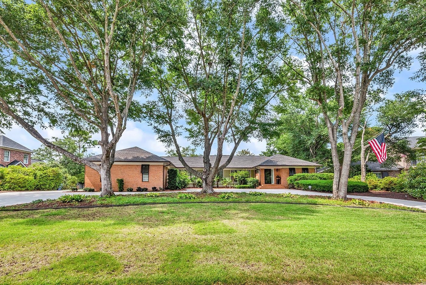 406 Dunes Dr.