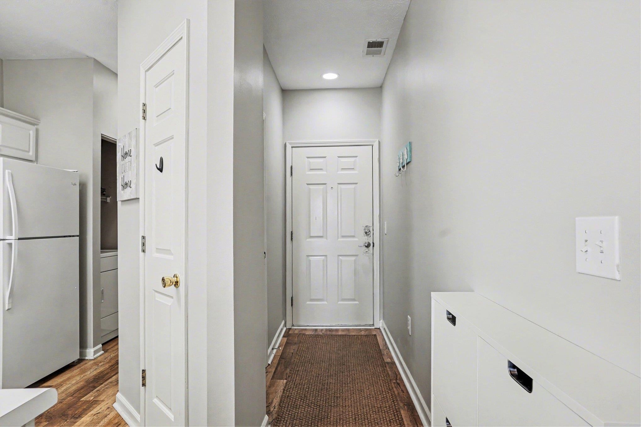 636 River Oaks Dr. 49I