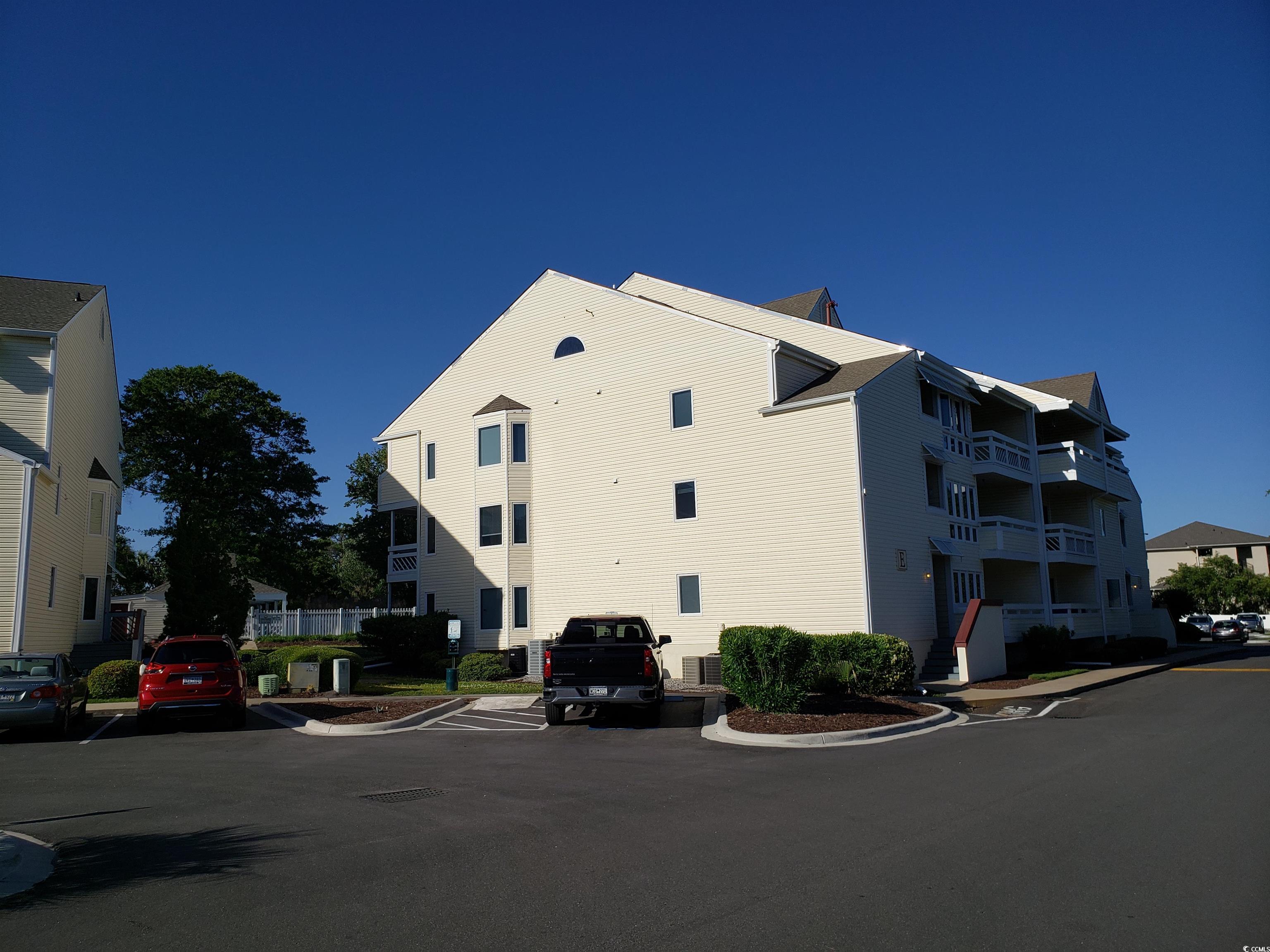 Photo 10 of 40 of 1100 Possum Trot Rd. E-324 condo