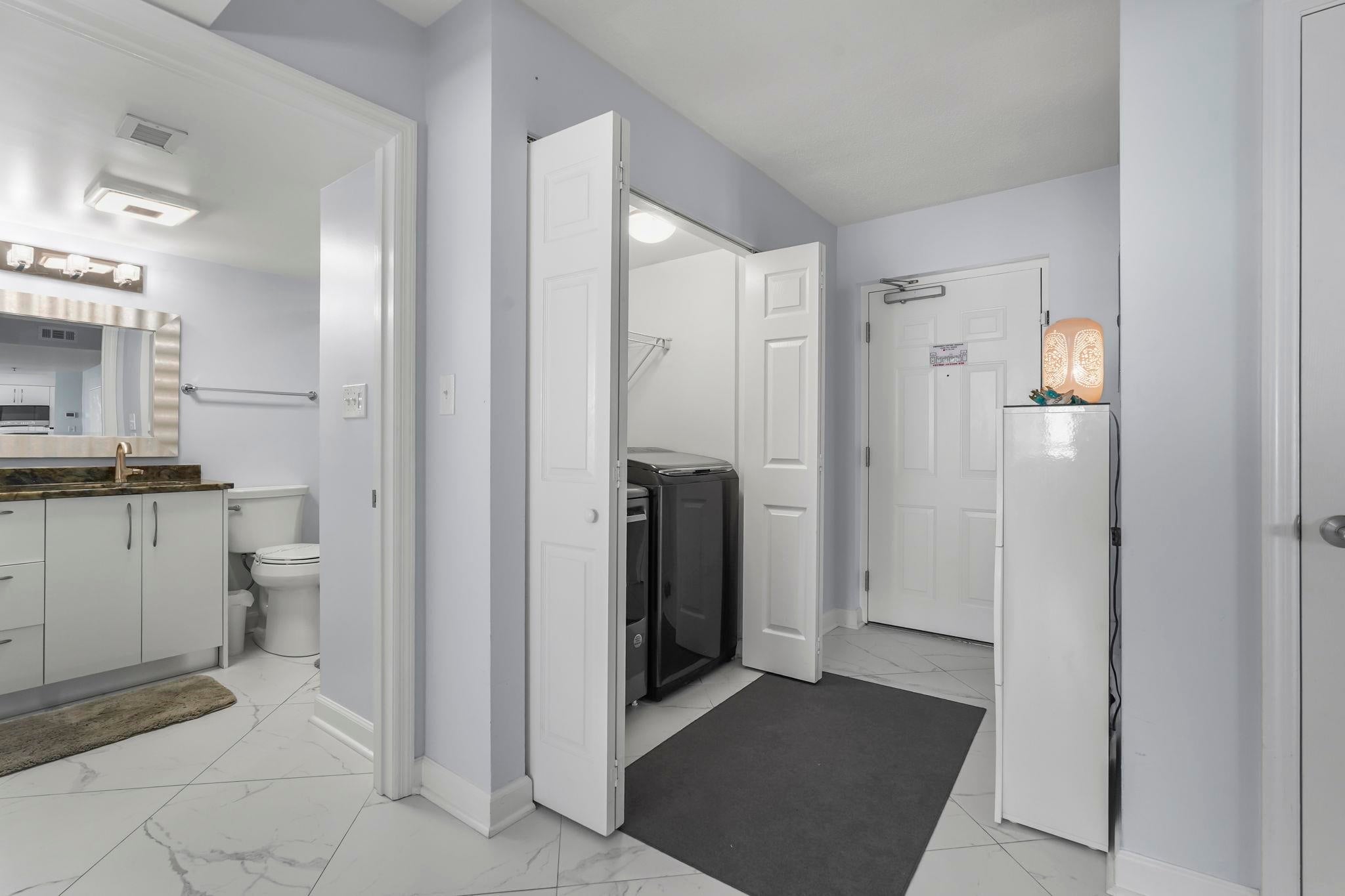 2001 Ocean Blvd. S 807