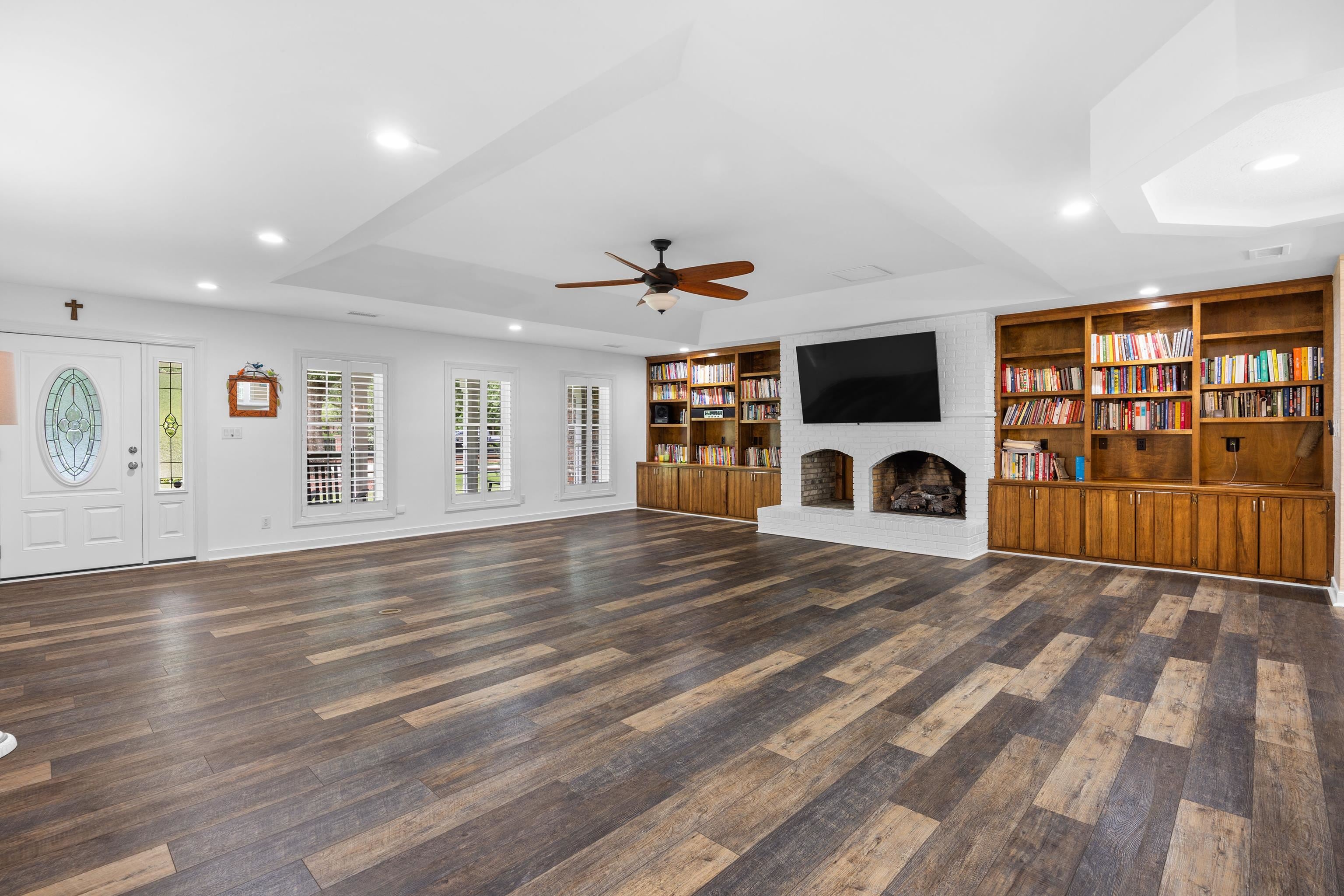 3379 Collins Creek Dr.