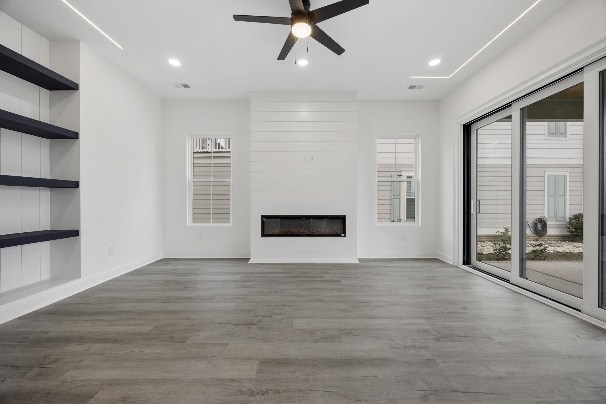 514 Harbour View Dr.