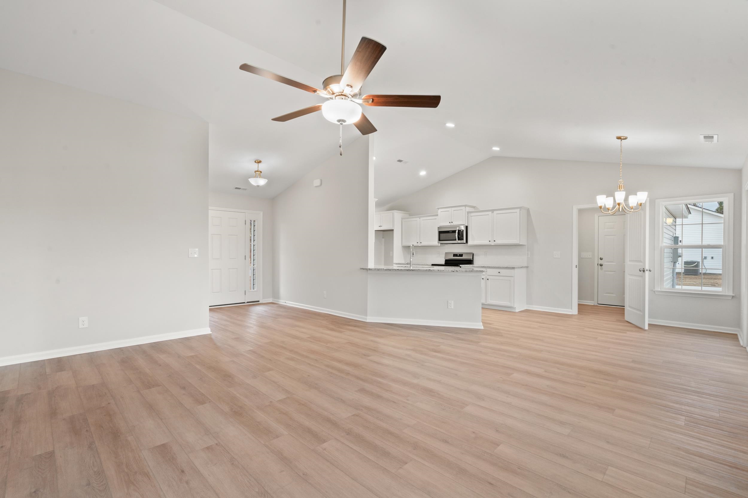 1137 Pecan Grove Blvd.