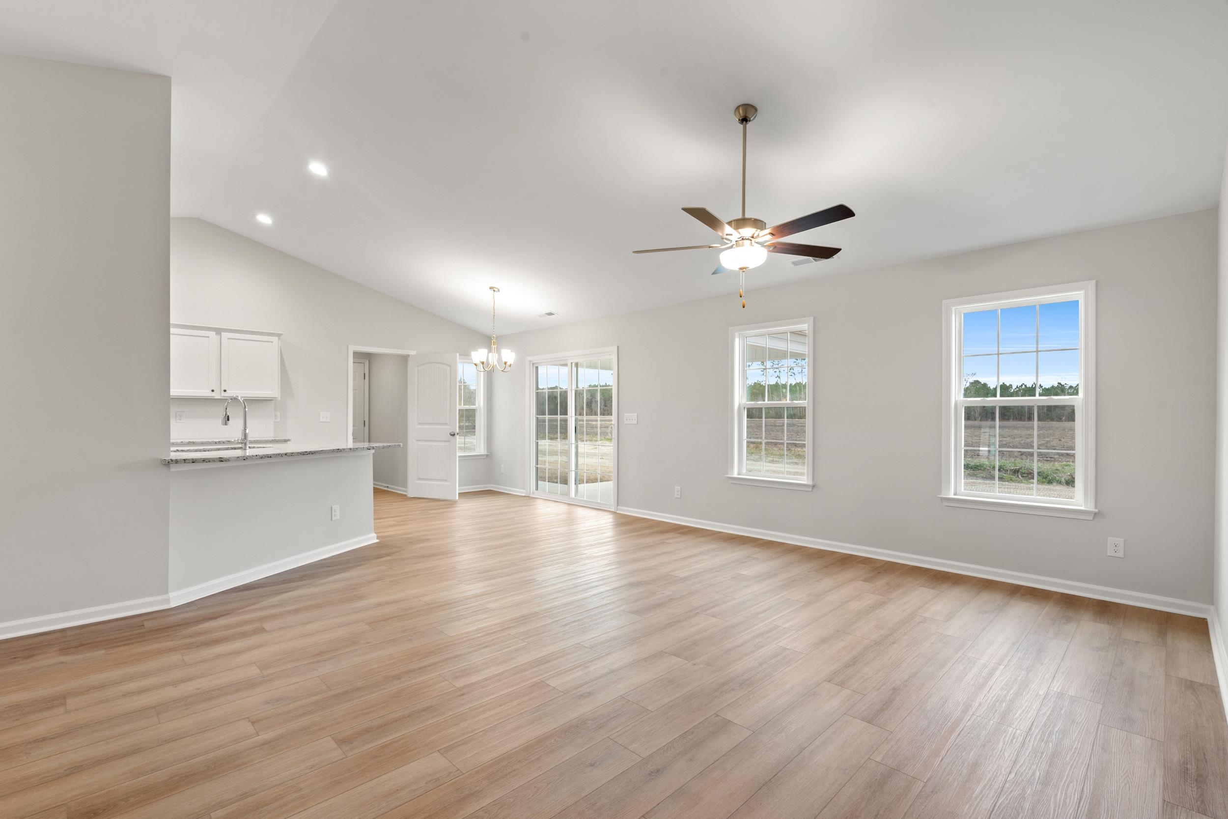 1137 Pecan Grove Blvd.