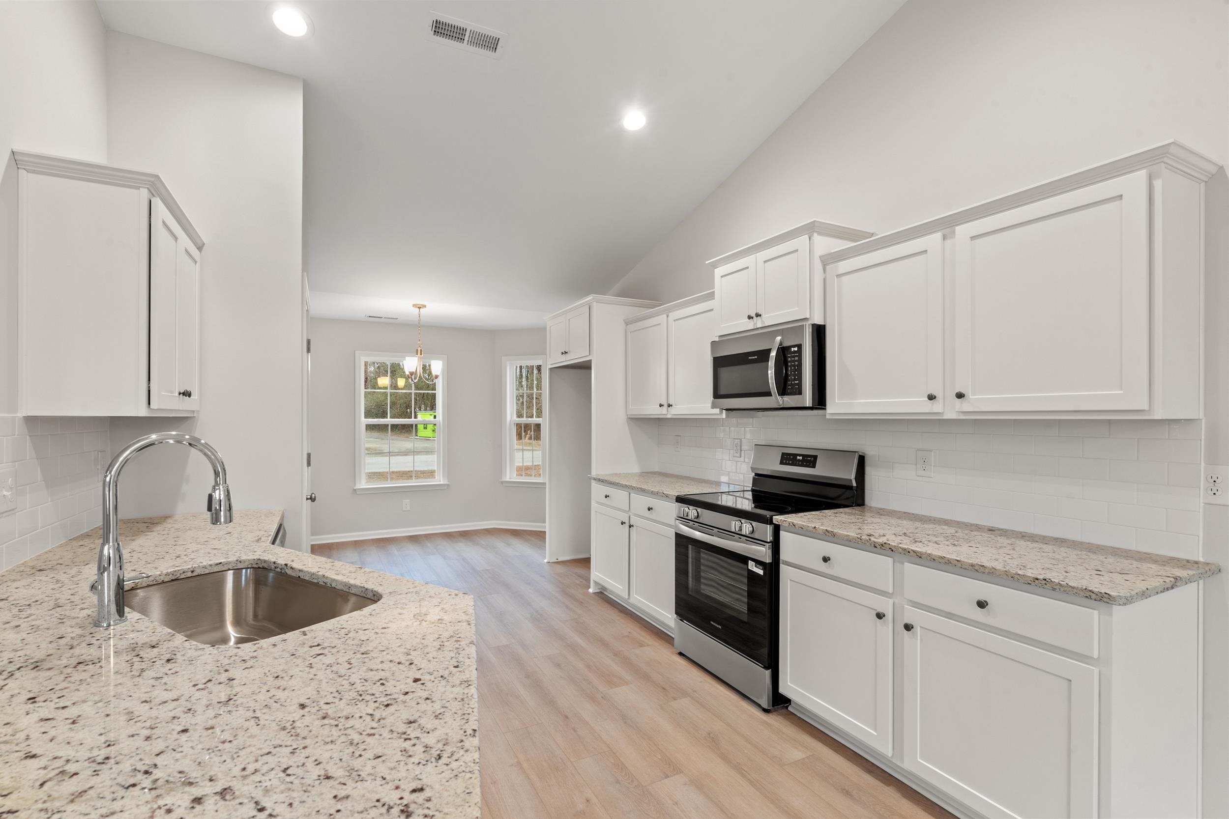 1137 Pecan Grove Blvd.