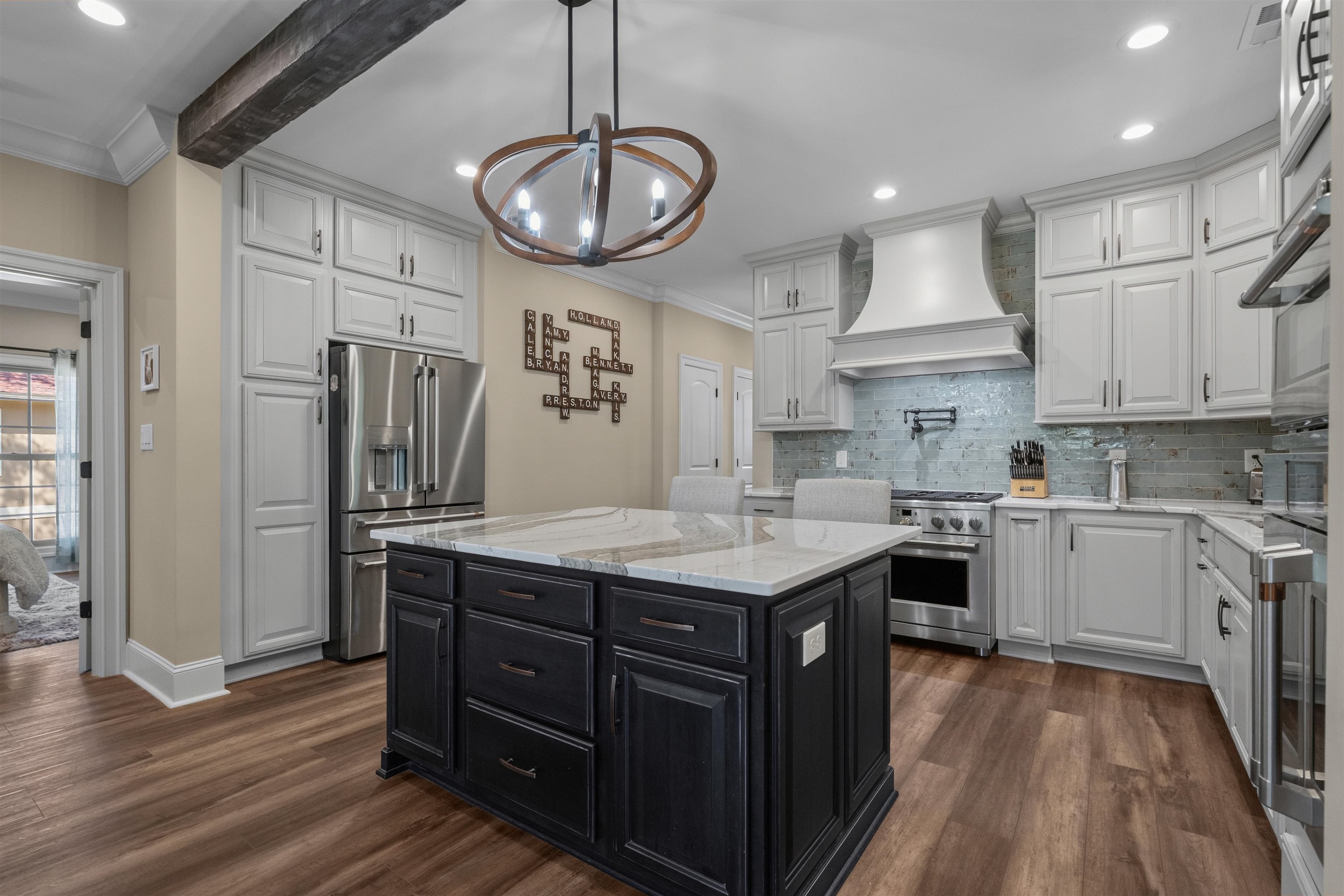 6052 Renata Ln.