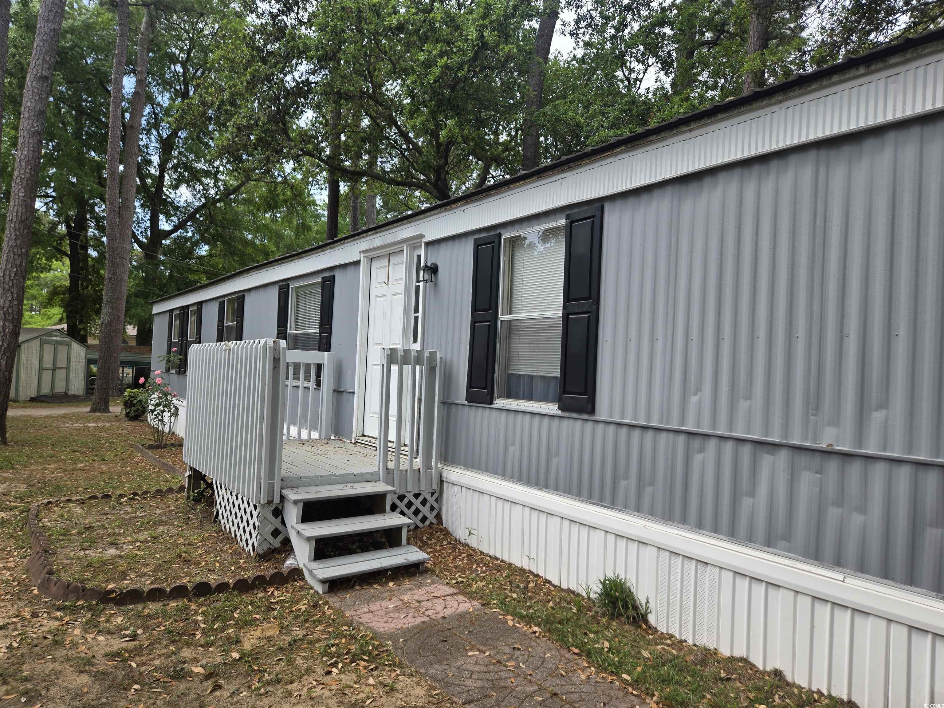 495 Clubhouse Rd.