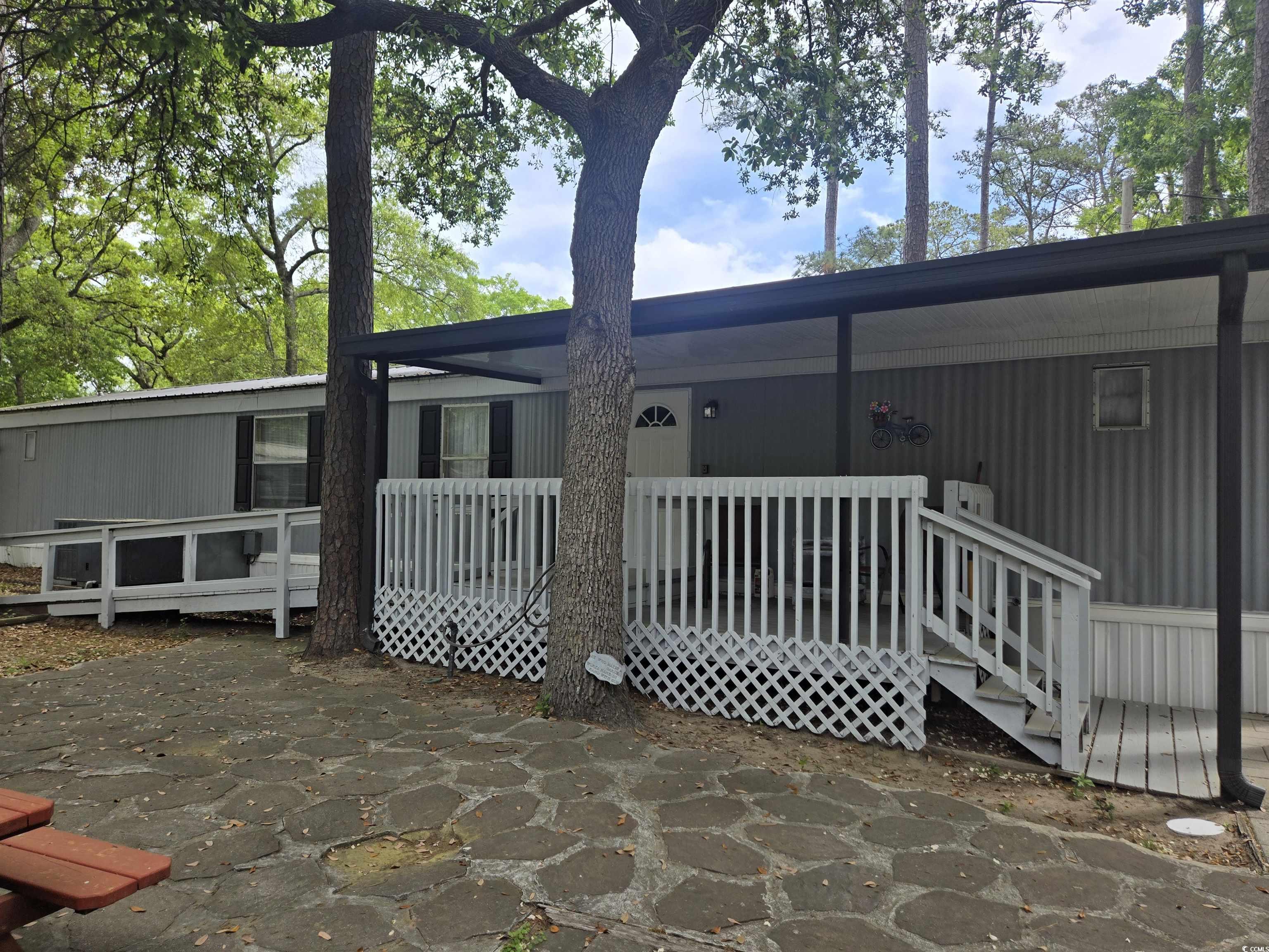 495 Clubhouse Rd.