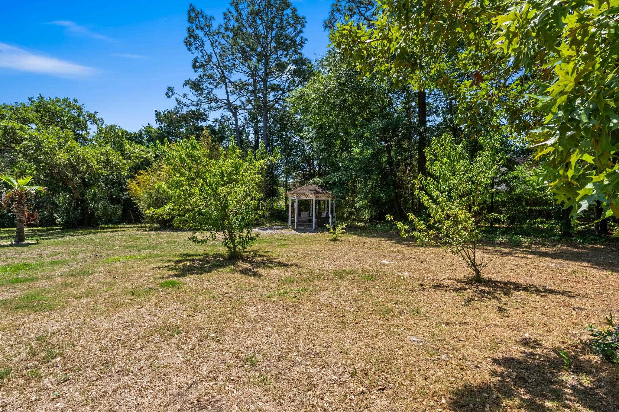 7614 Parkwood Dr.